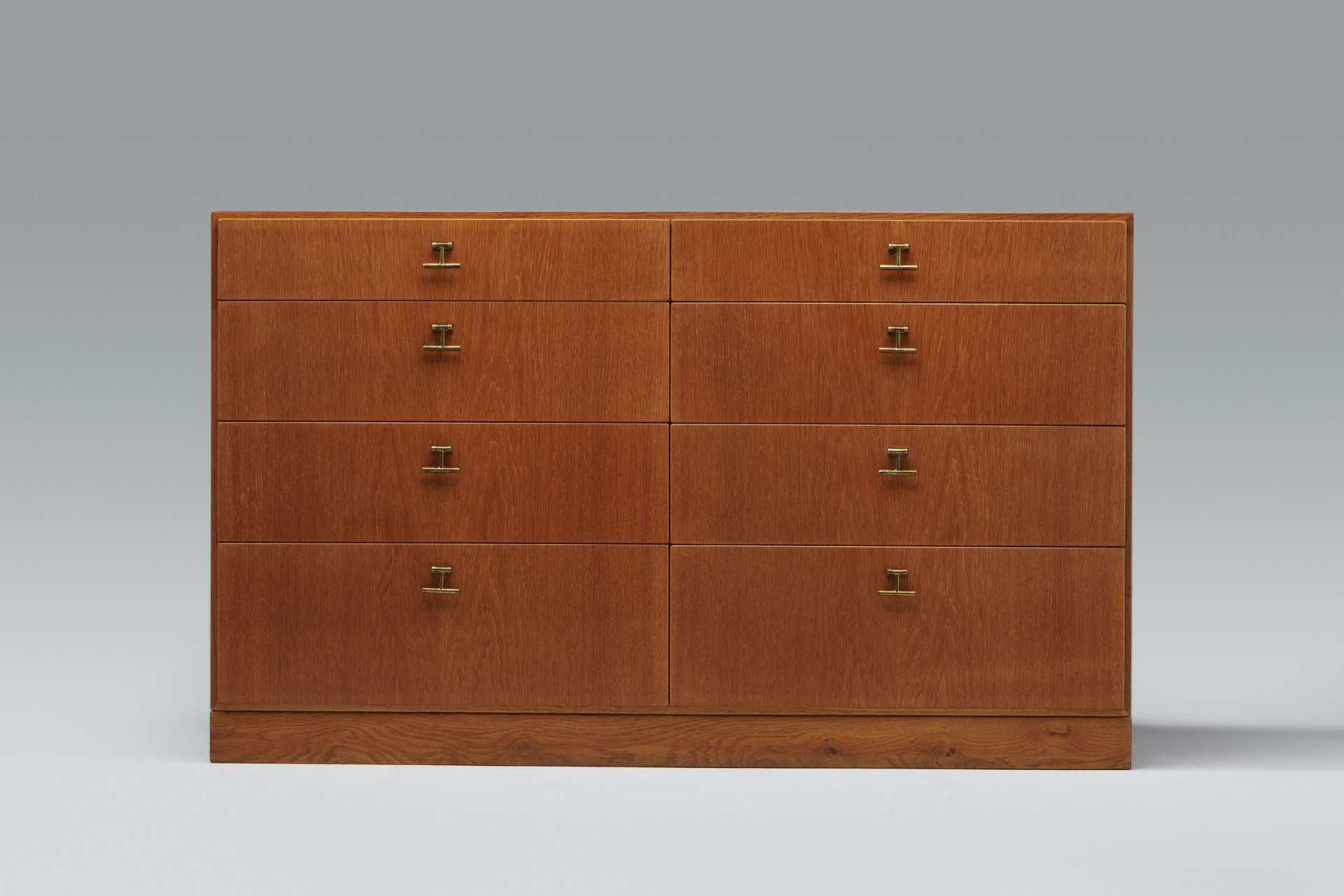 Pair of Chest of Drawers image 4