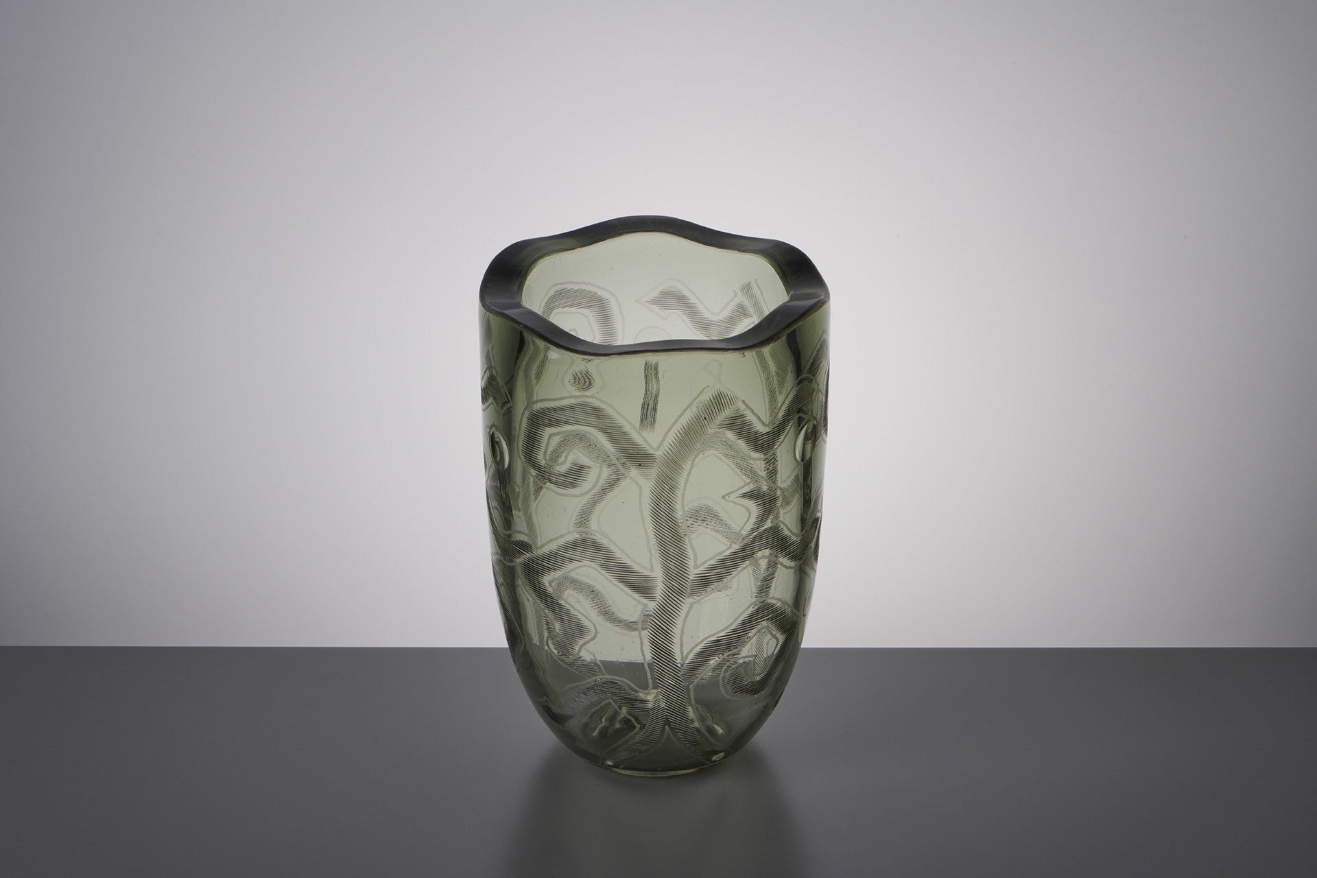 Vase image 3