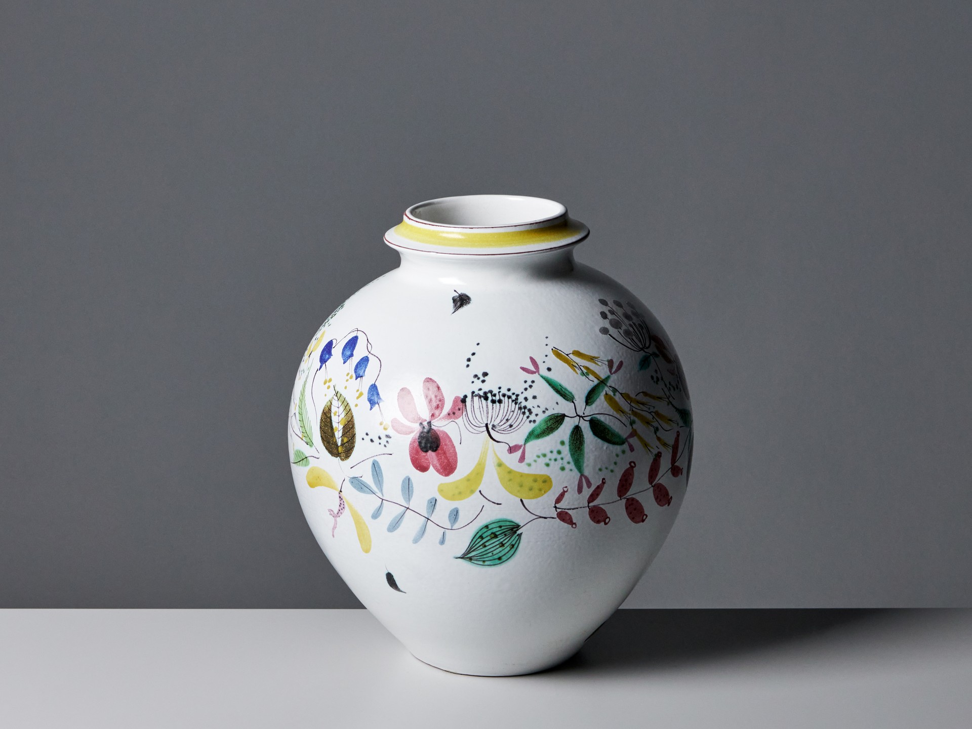 Vase image 4