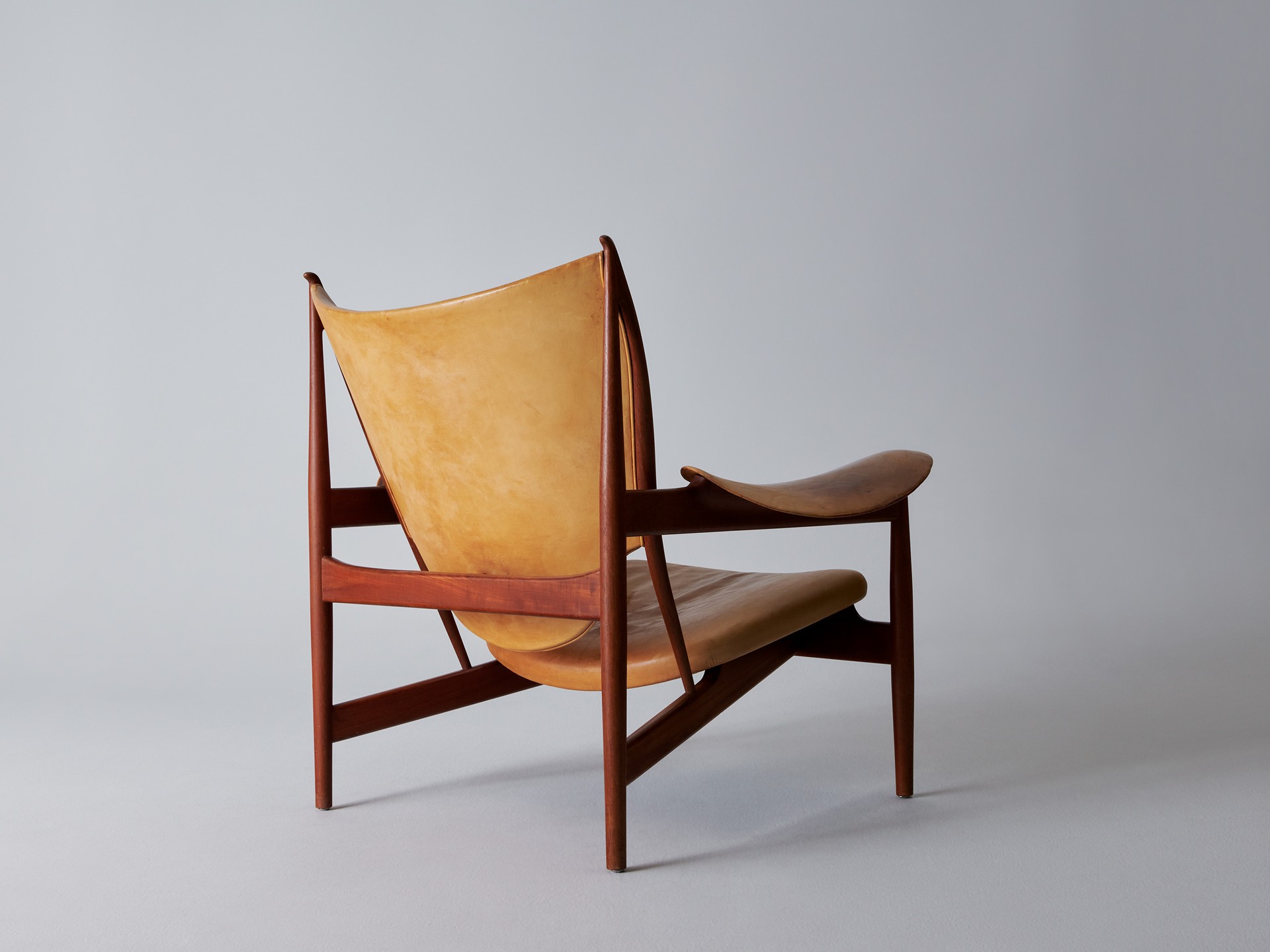 'Chieftain' Armchair image 4