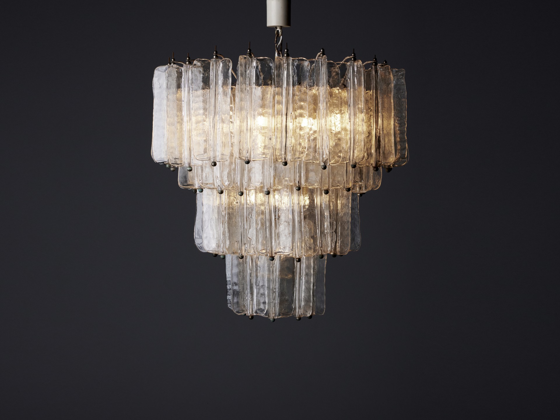Chandelier image 2