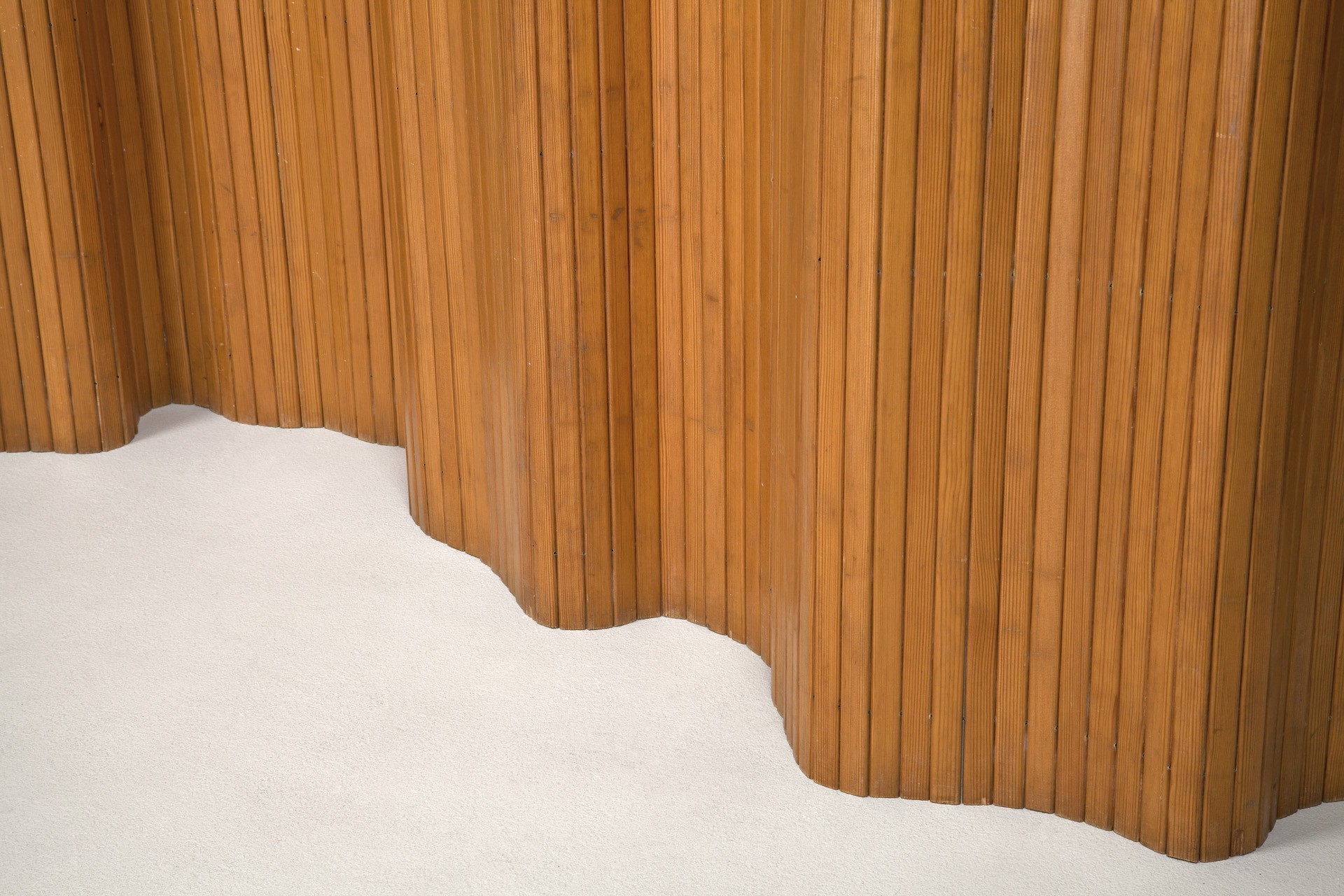Extra Large Aalto Screen image 2