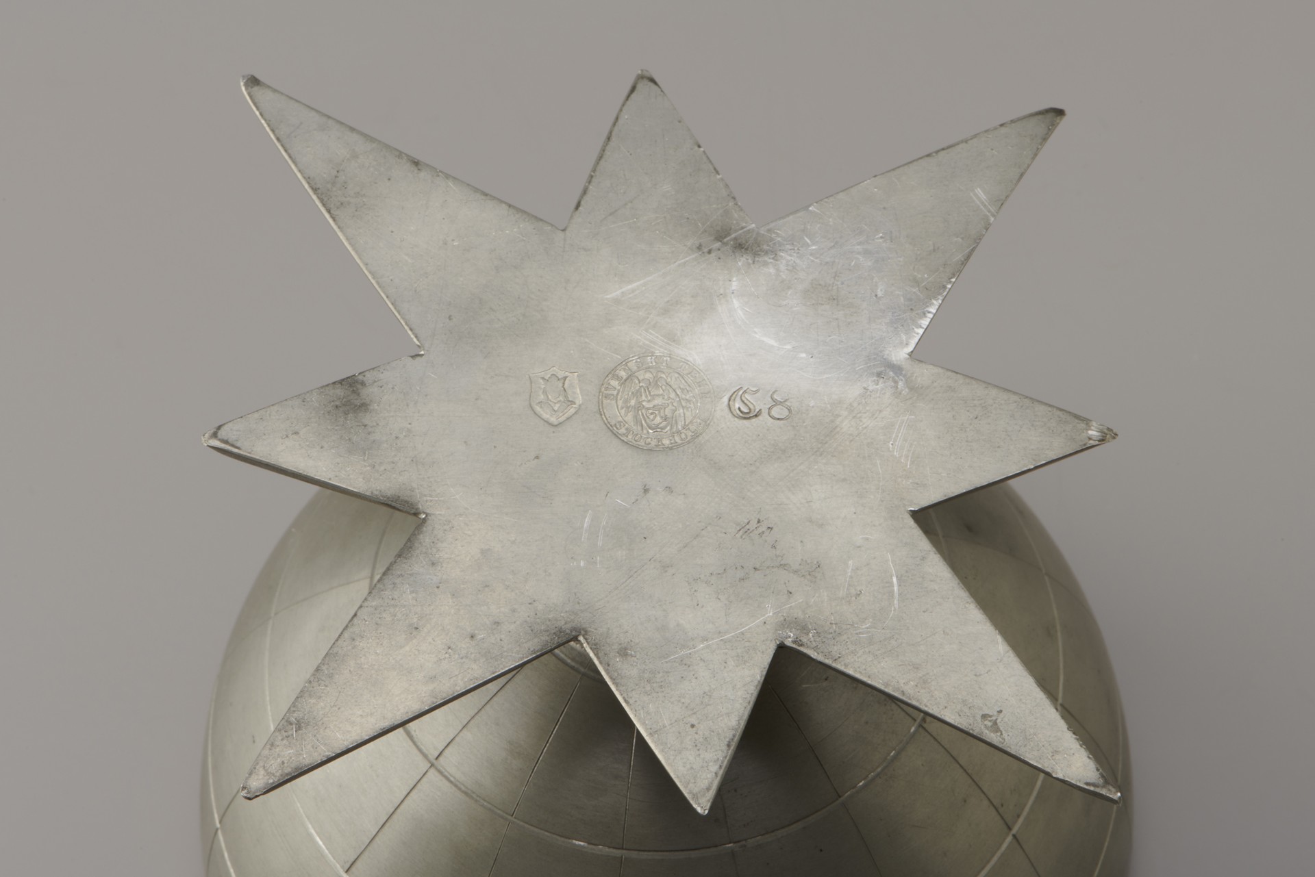 Rare Lidded Vessel image 6