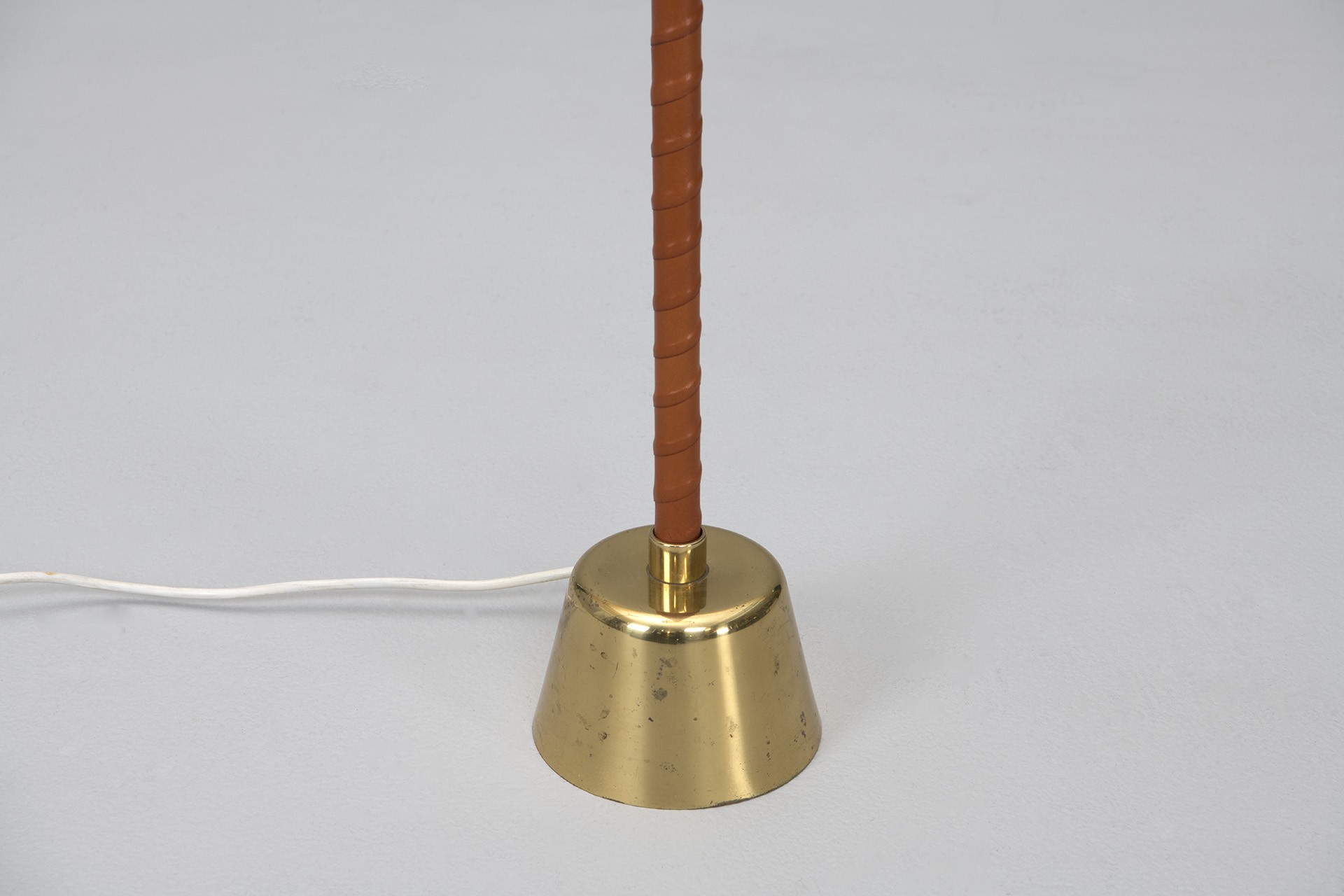 Tilting Floor Lamp image 6