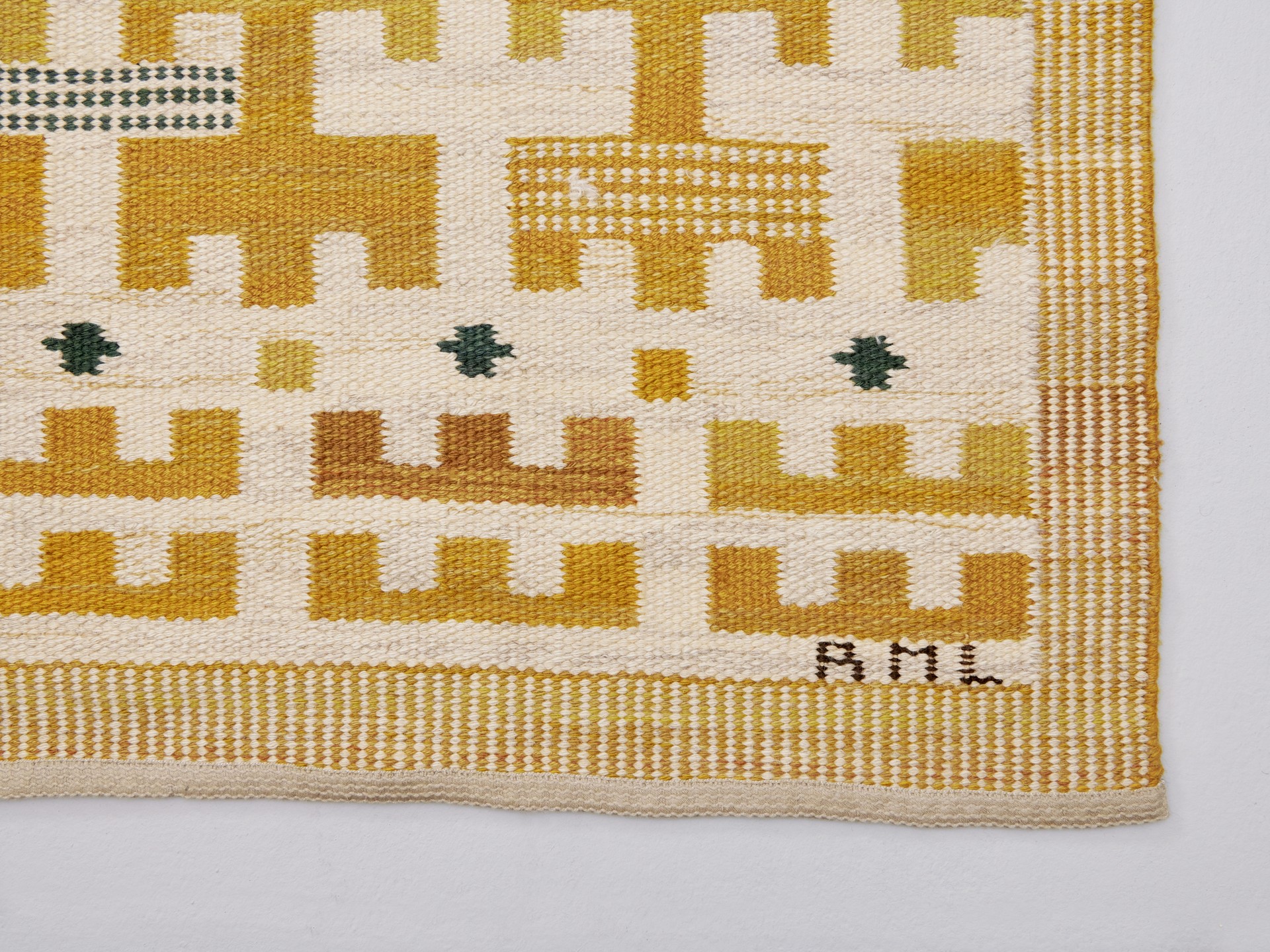 'Gulbroka' Carpet image 7