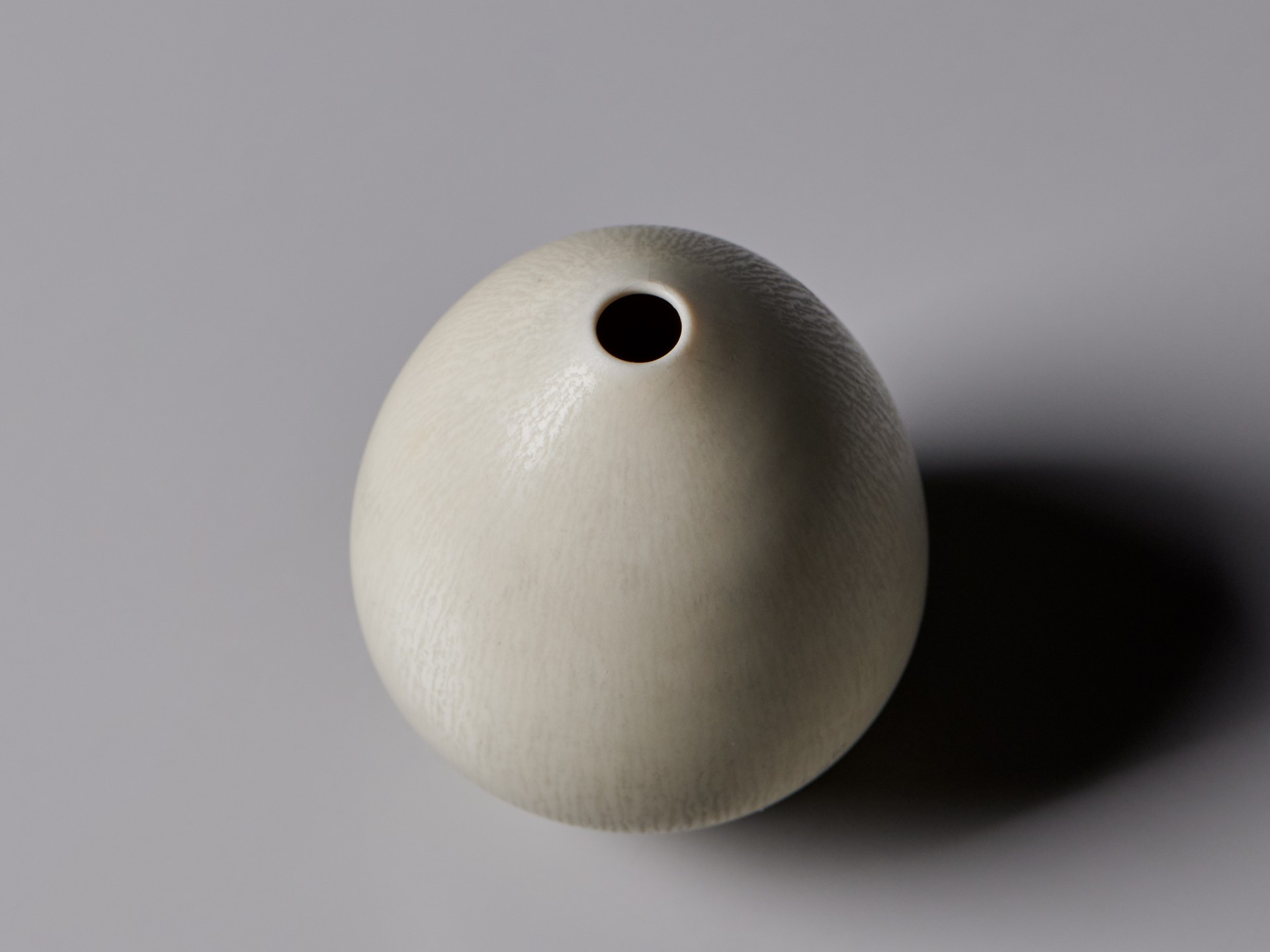 Vase image 3