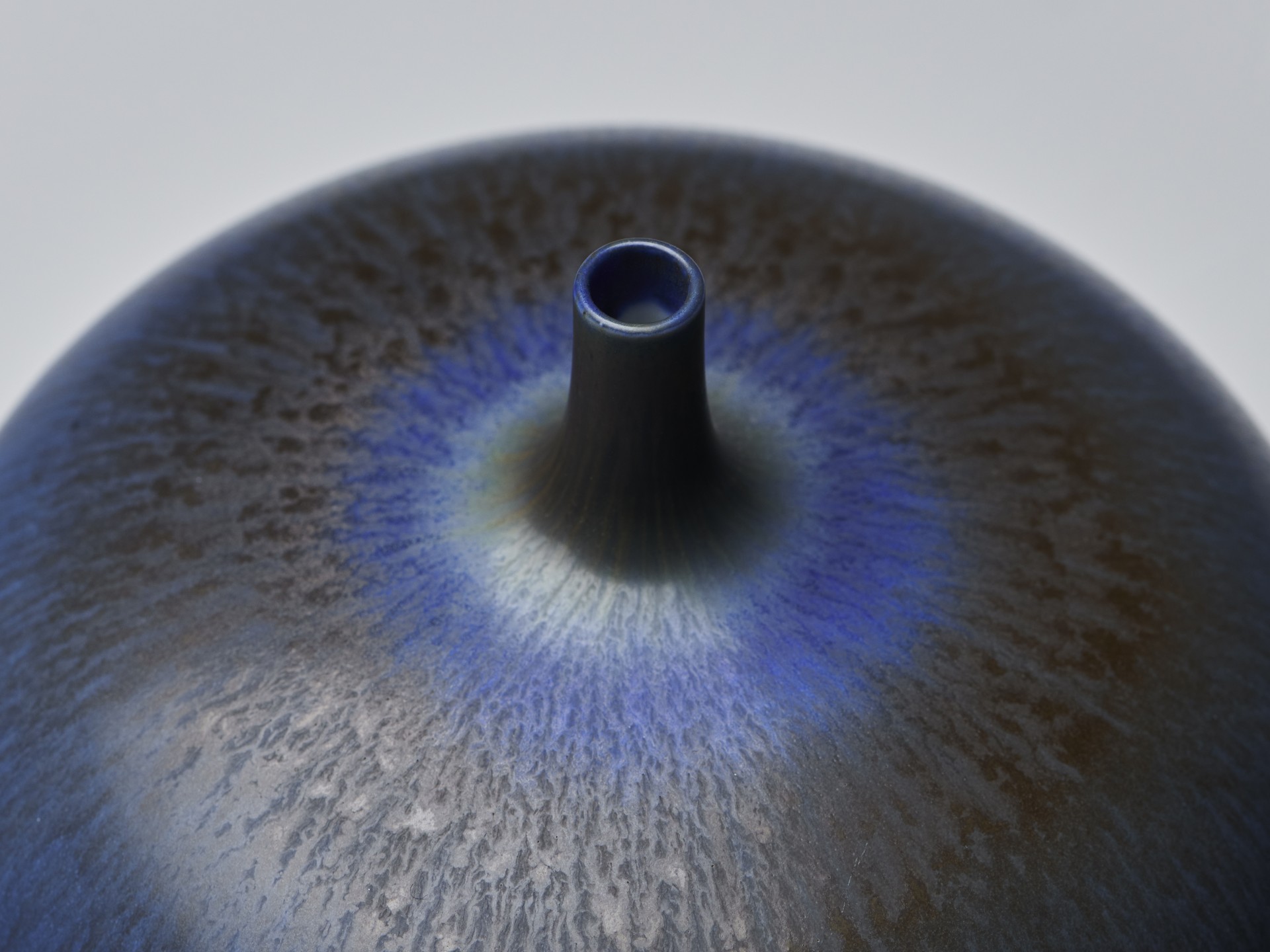 Vase image 6