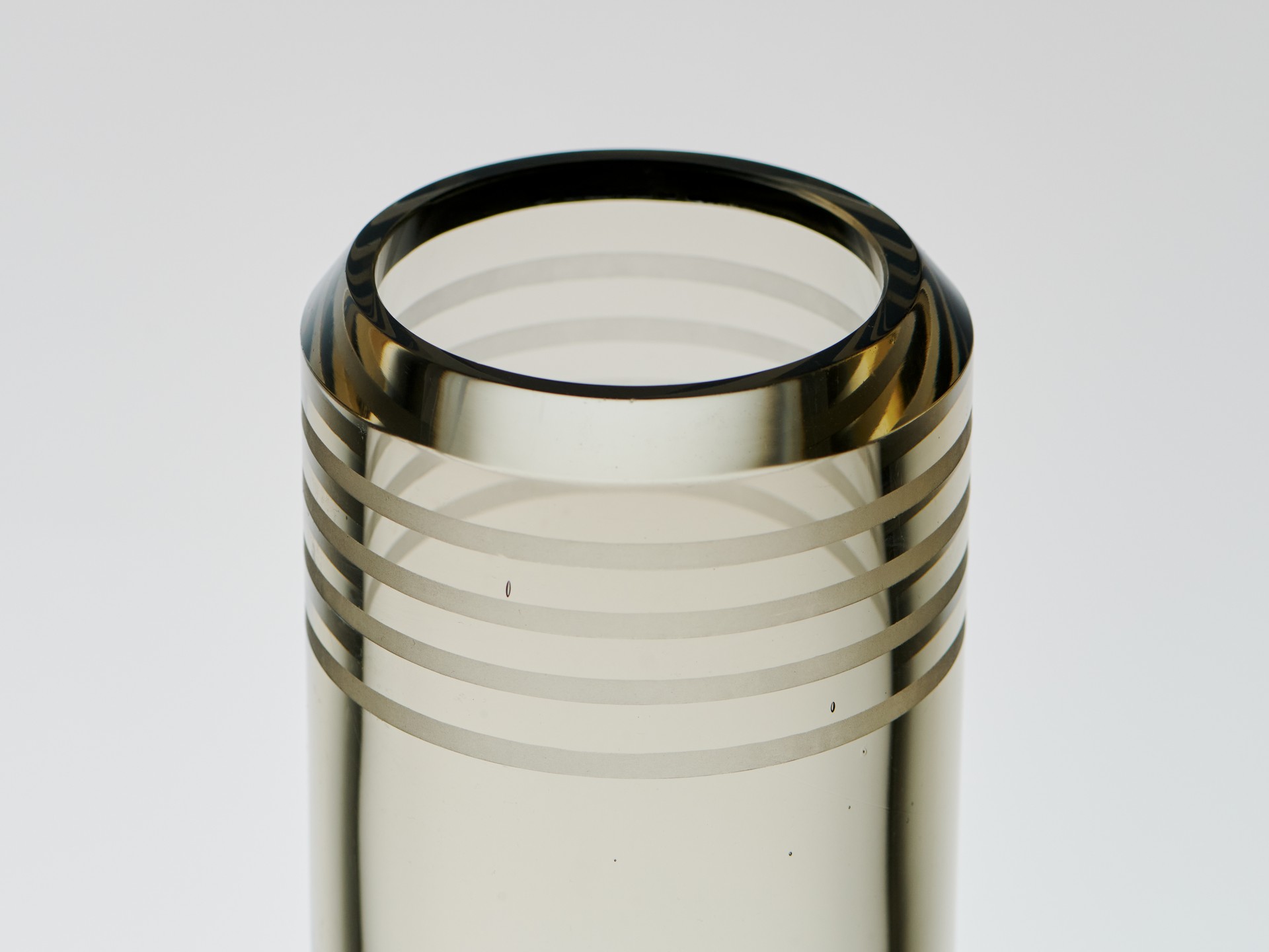 Vase image 3