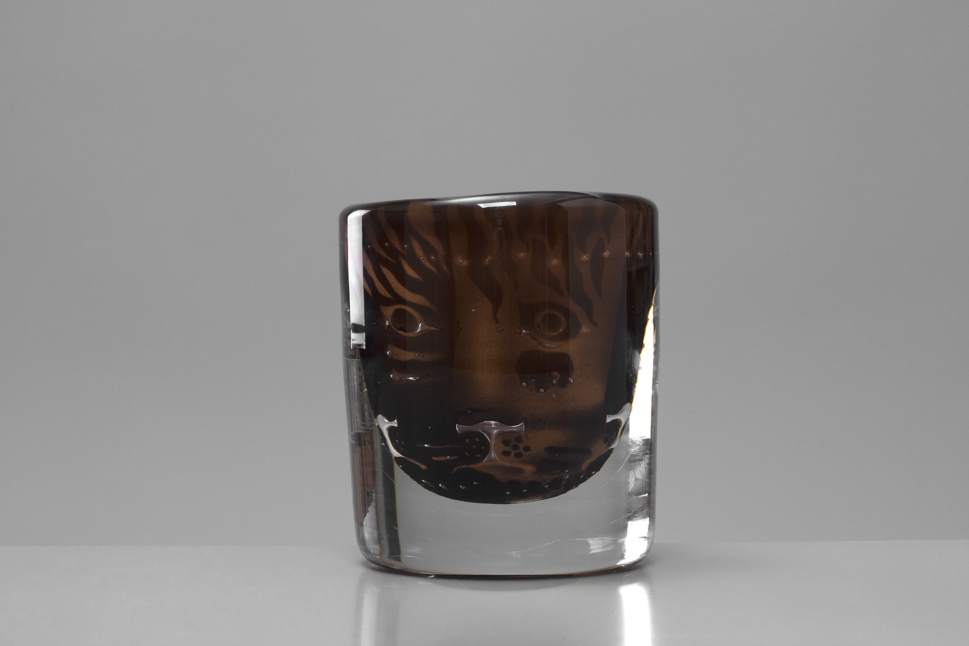Tiger Vase image 2