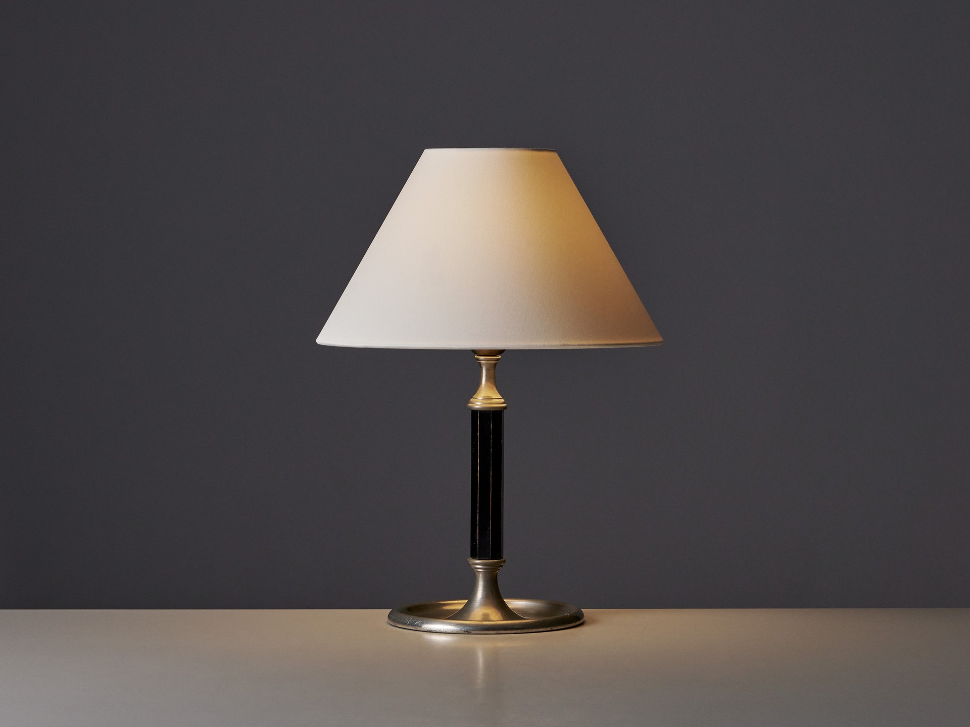 Table Lamp image 2
