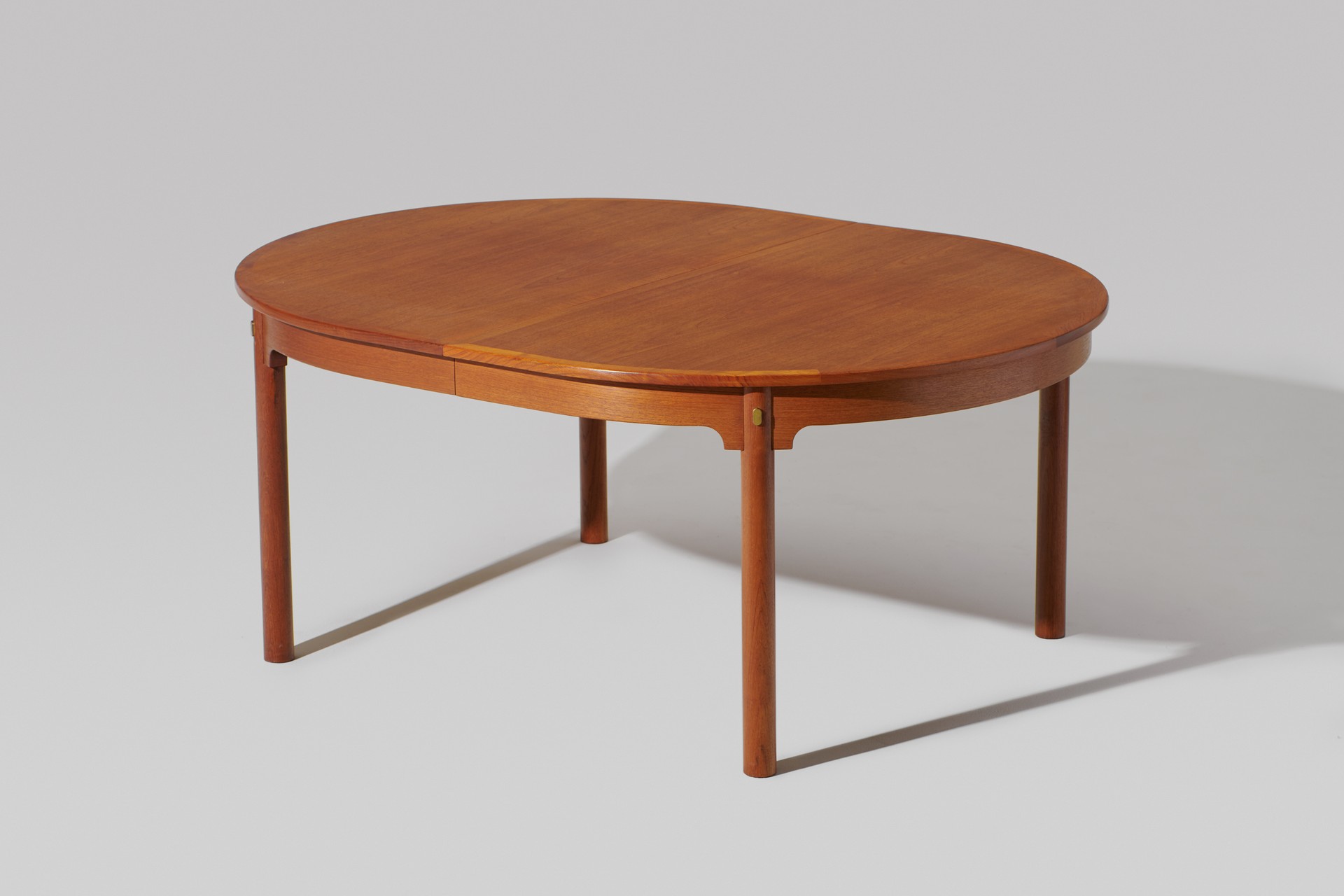 'Oresund' Extendable Dining Table image 3