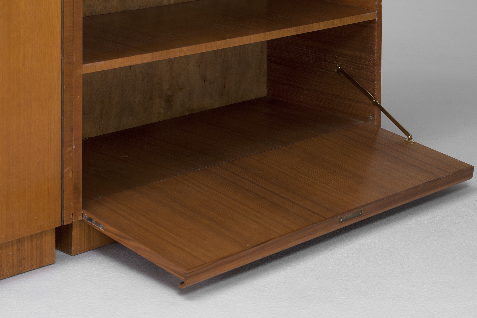 Cabinets image 4