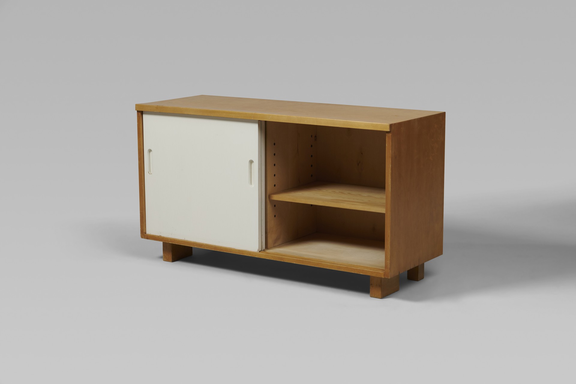 Cabinet image 4