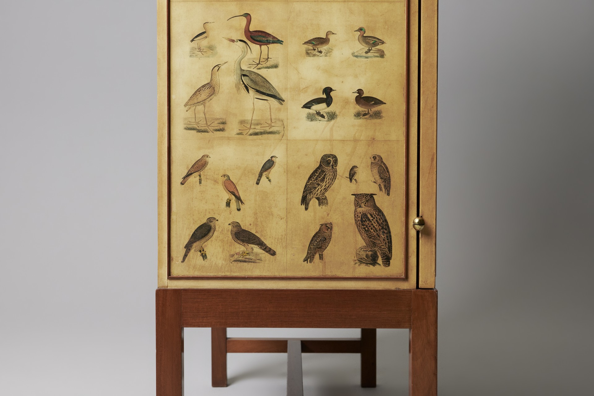'Bird' Cabinet image 18