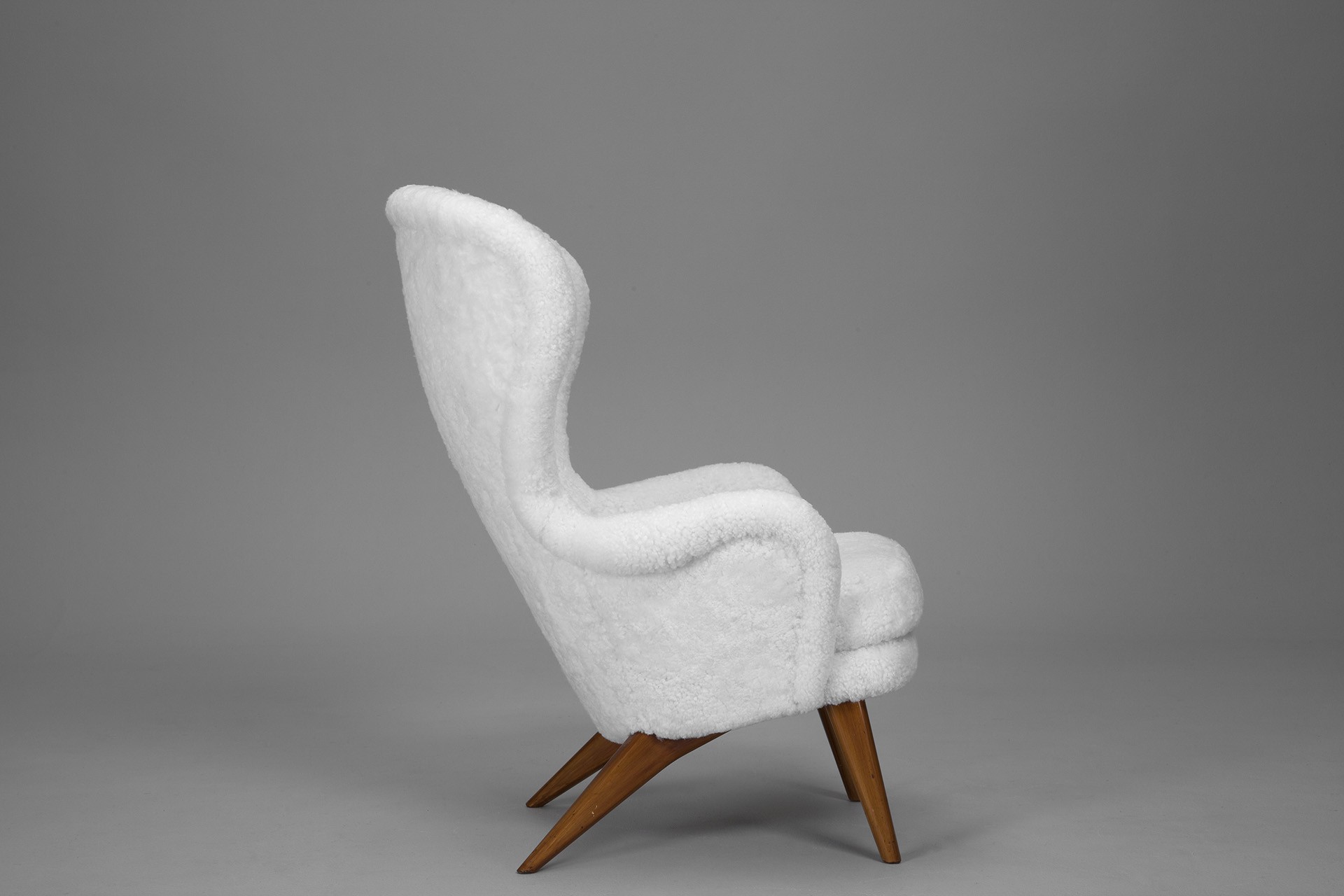 Sheepskin Armchair image 2