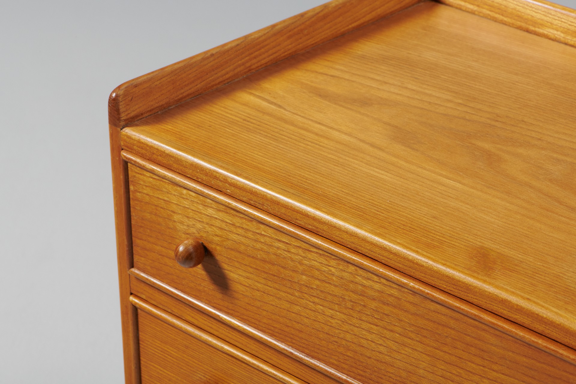 Pair of Bedside Tables image 5