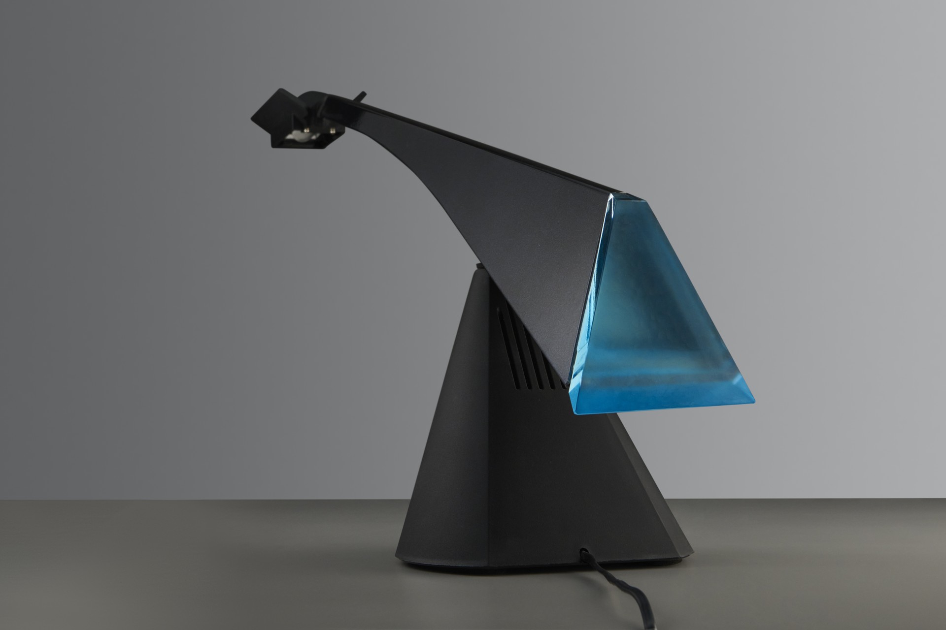 'Messer' Table Lamp image 7