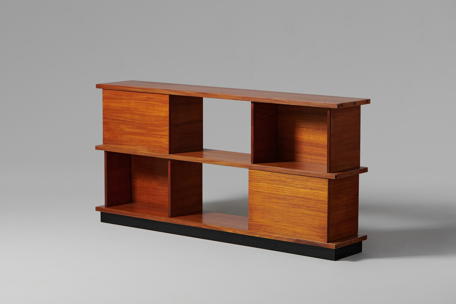 'Pala' Bookshelf