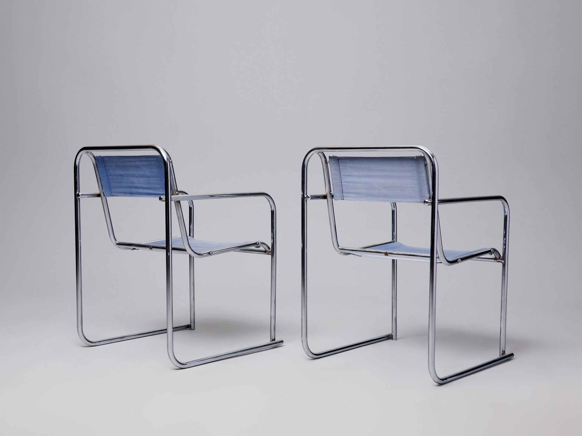 Pair of 'RP-7' Stacking Chairs image 4