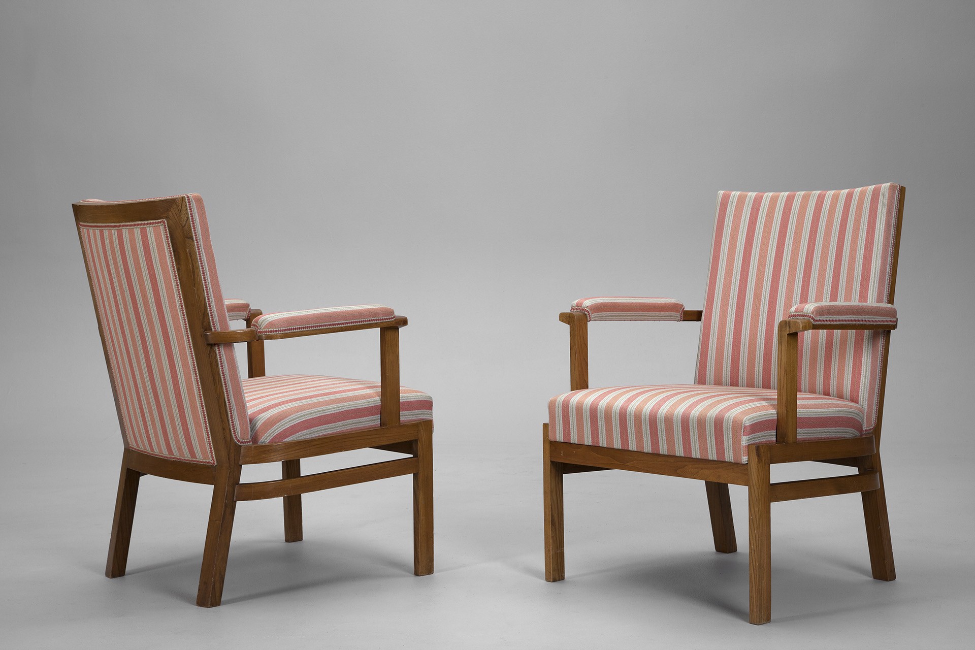 Chairs image 4