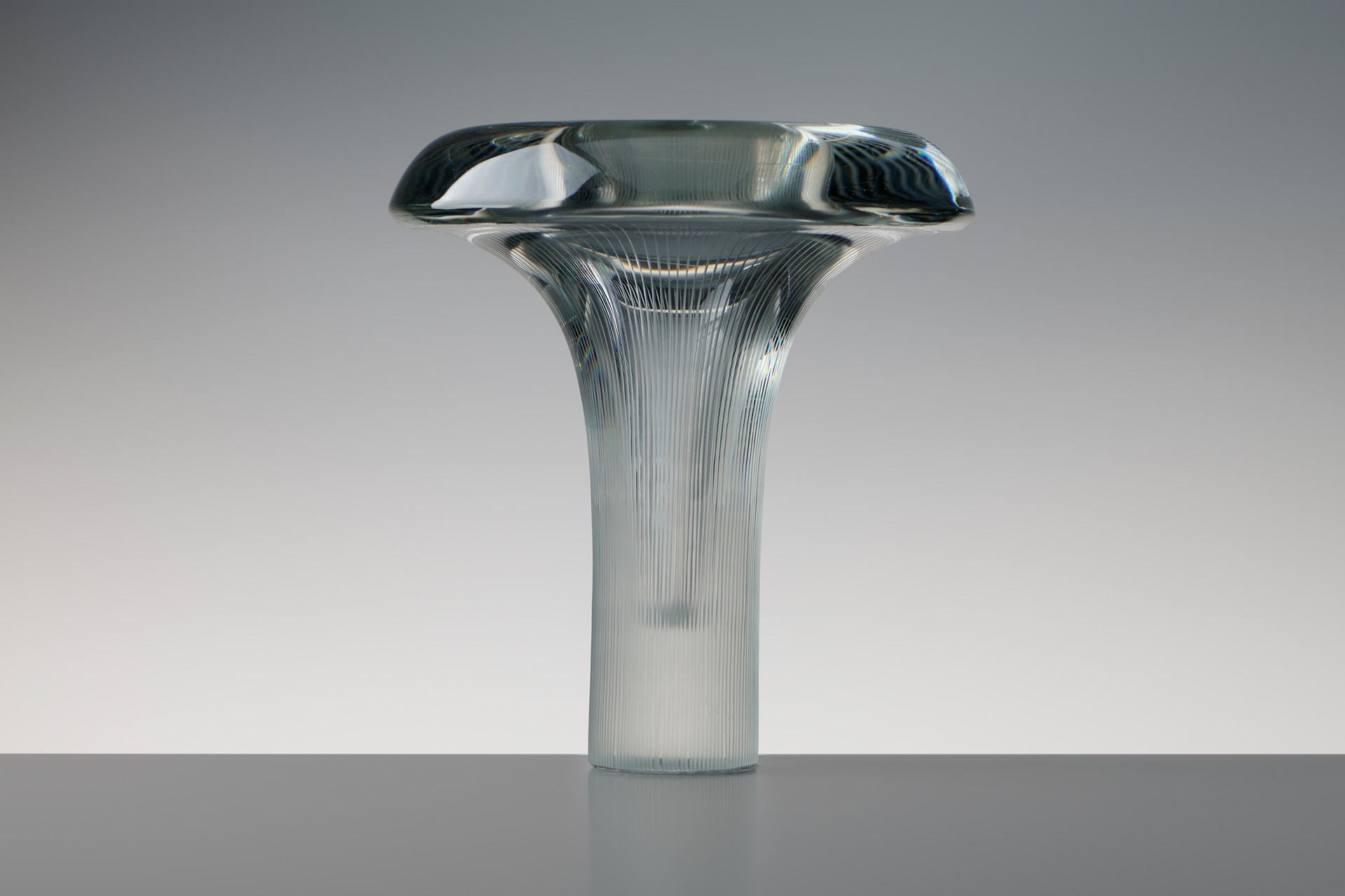 Three "Tatti" Vases, Model no. 3552 image 2