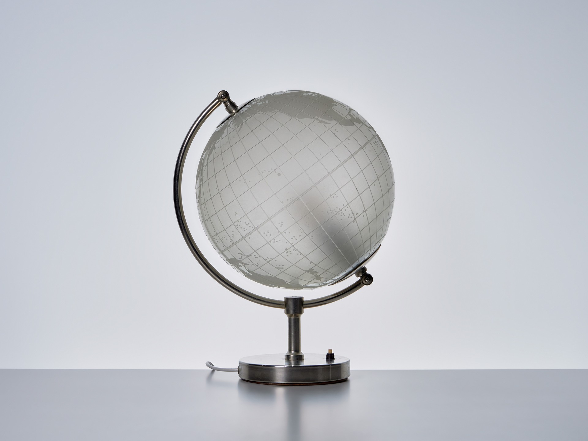 Illuminated Glass Globe image 3