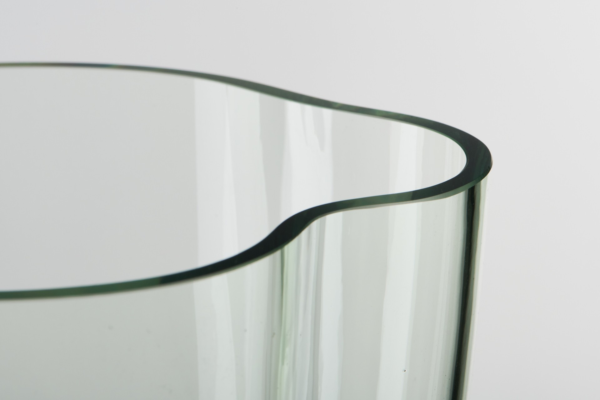 Vase image 4