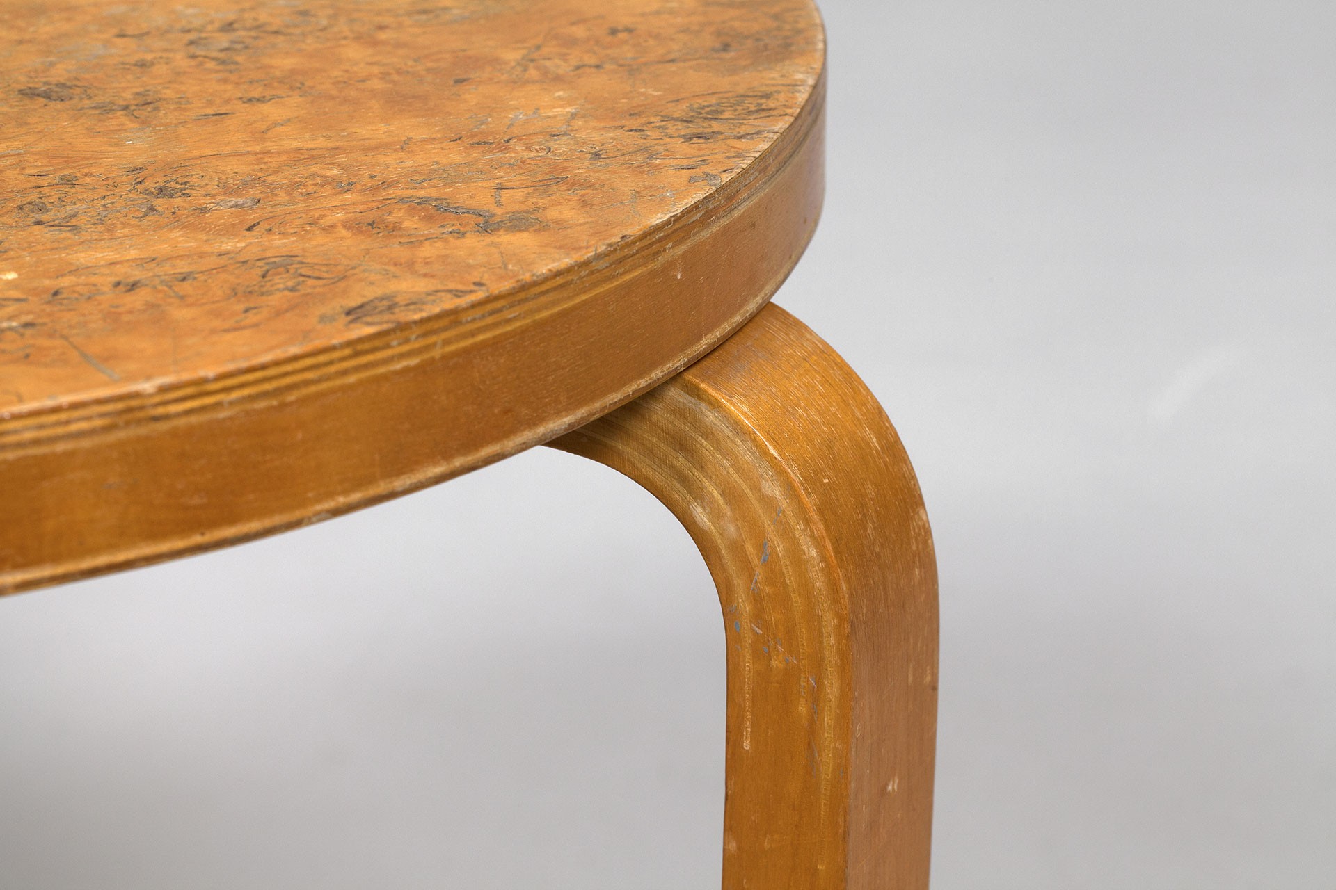 Small Table image 3