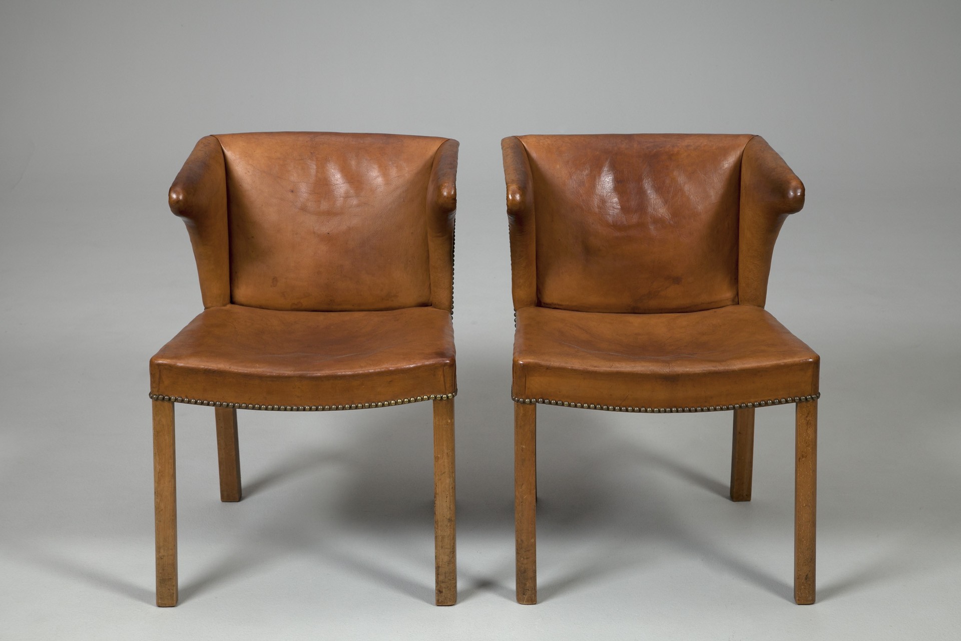 Pair of Fritz Henningsen Armchairs image 2