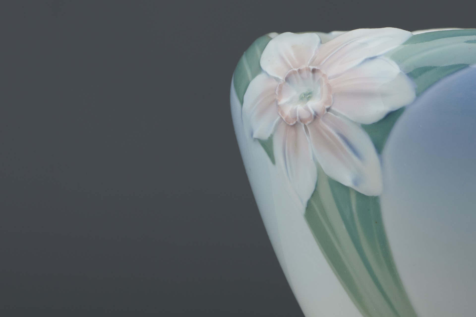 Vase image 3