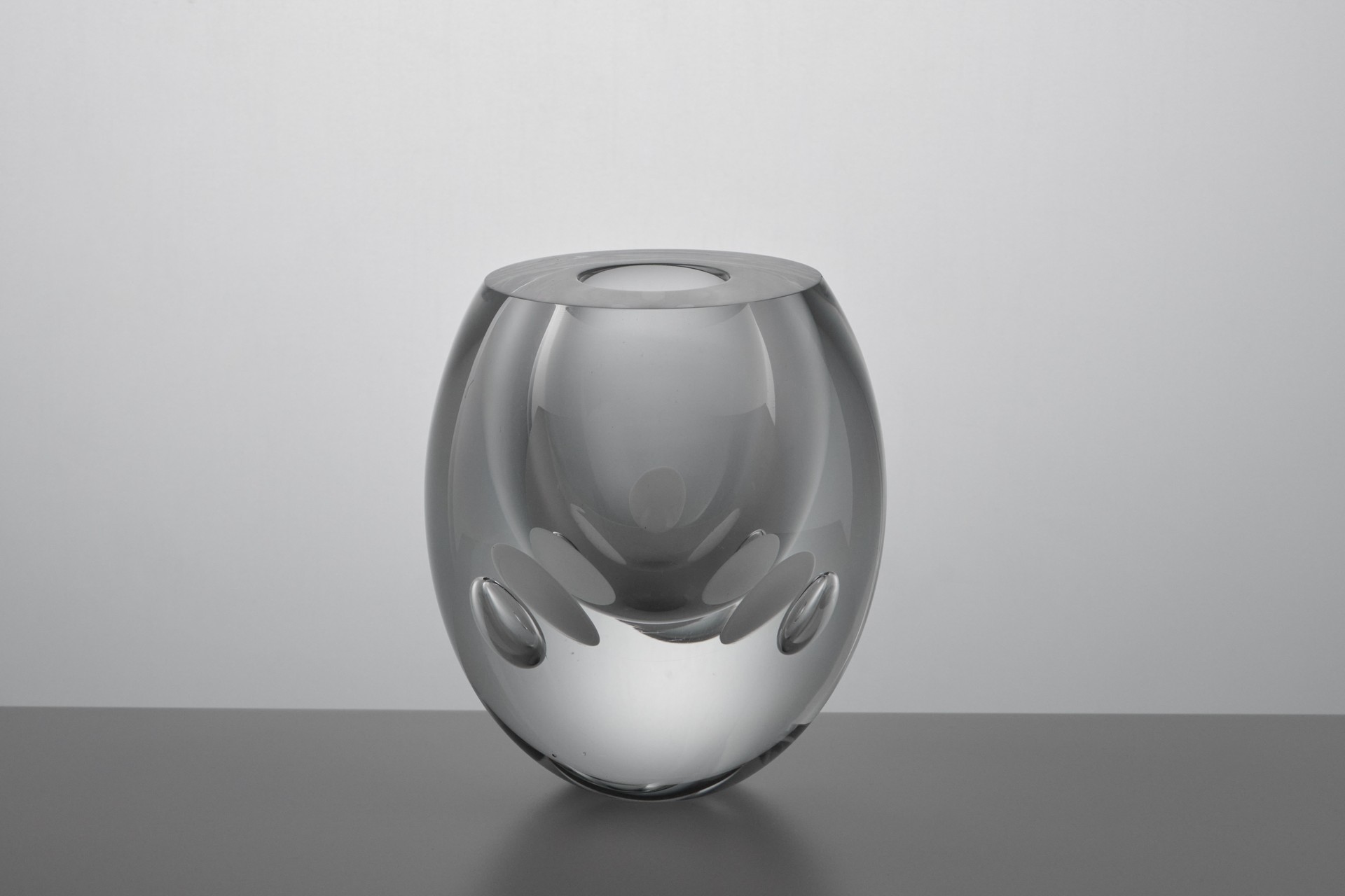 Group of Three 'Claritas' Vases image 7