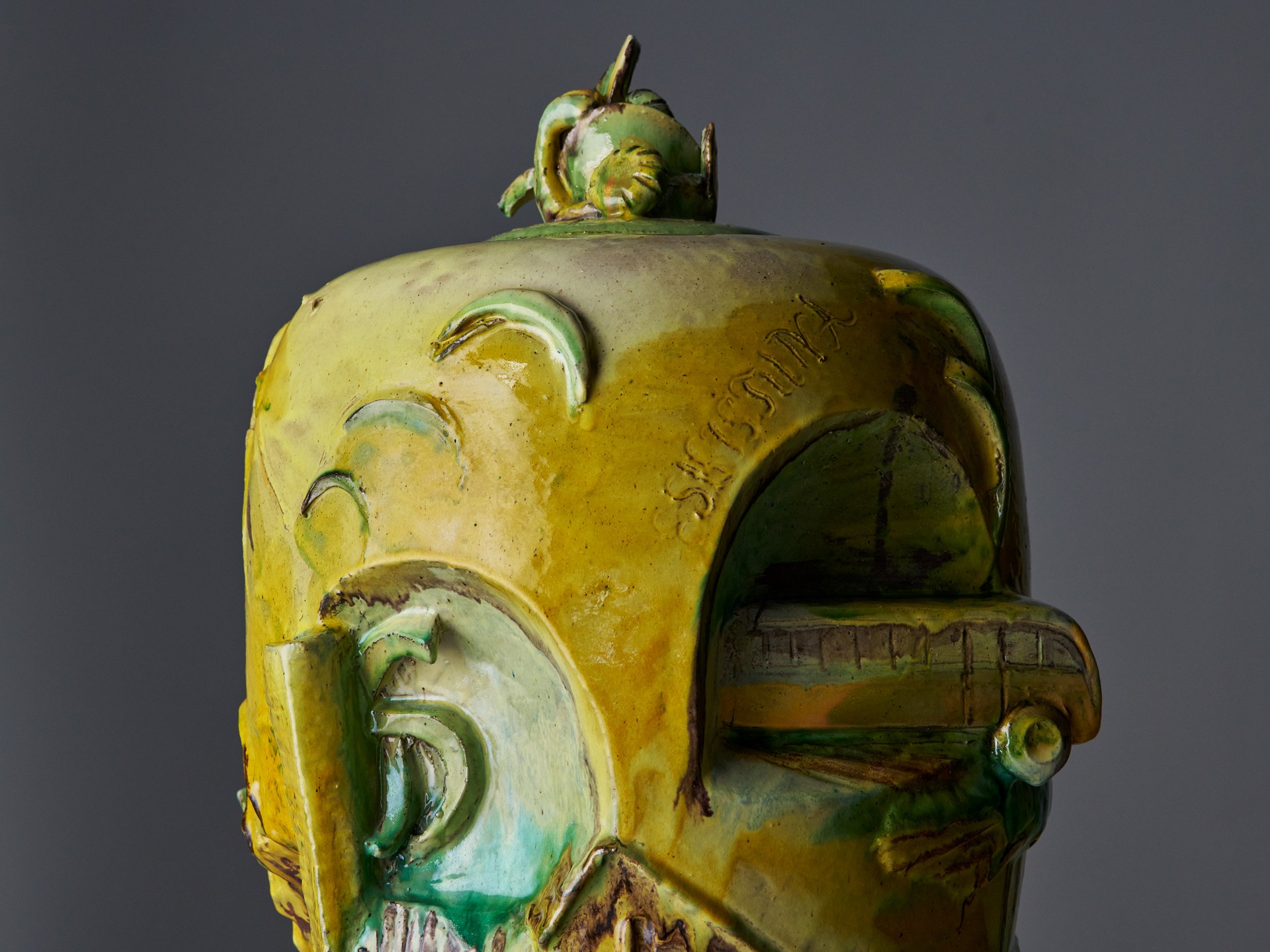 Large Lidded urn image 7