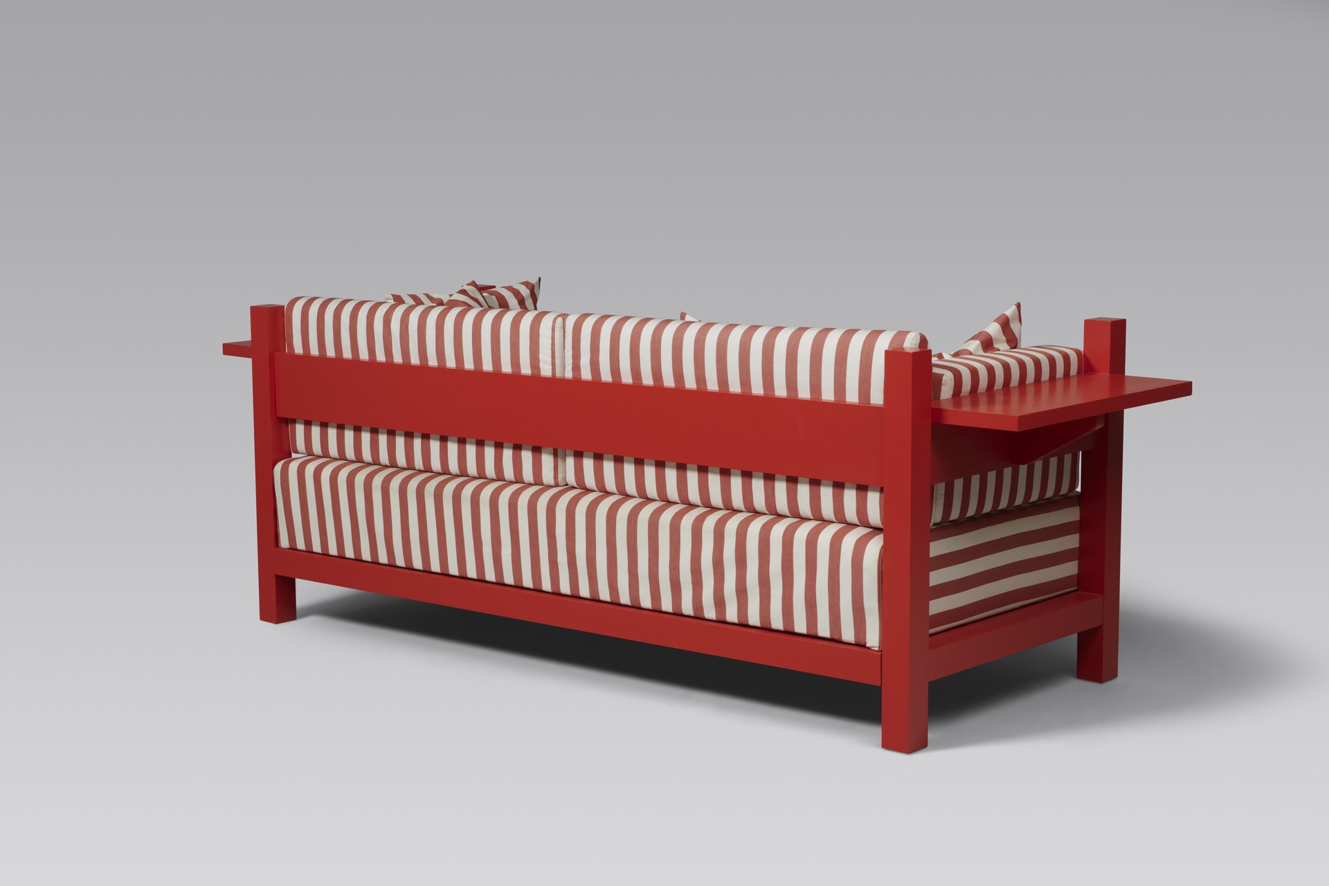 'Victory' Sofa image 6