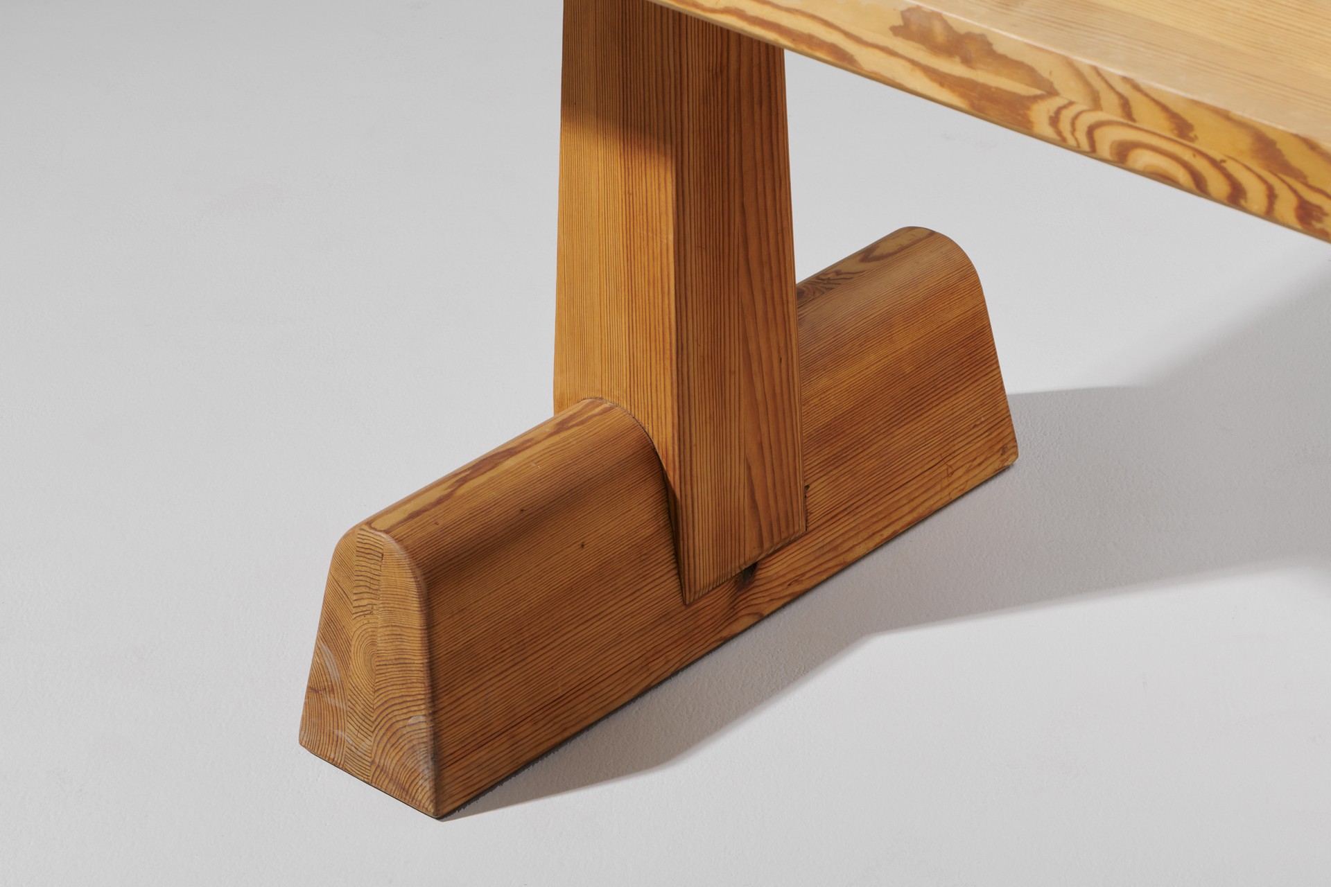'Utö' Table image 4