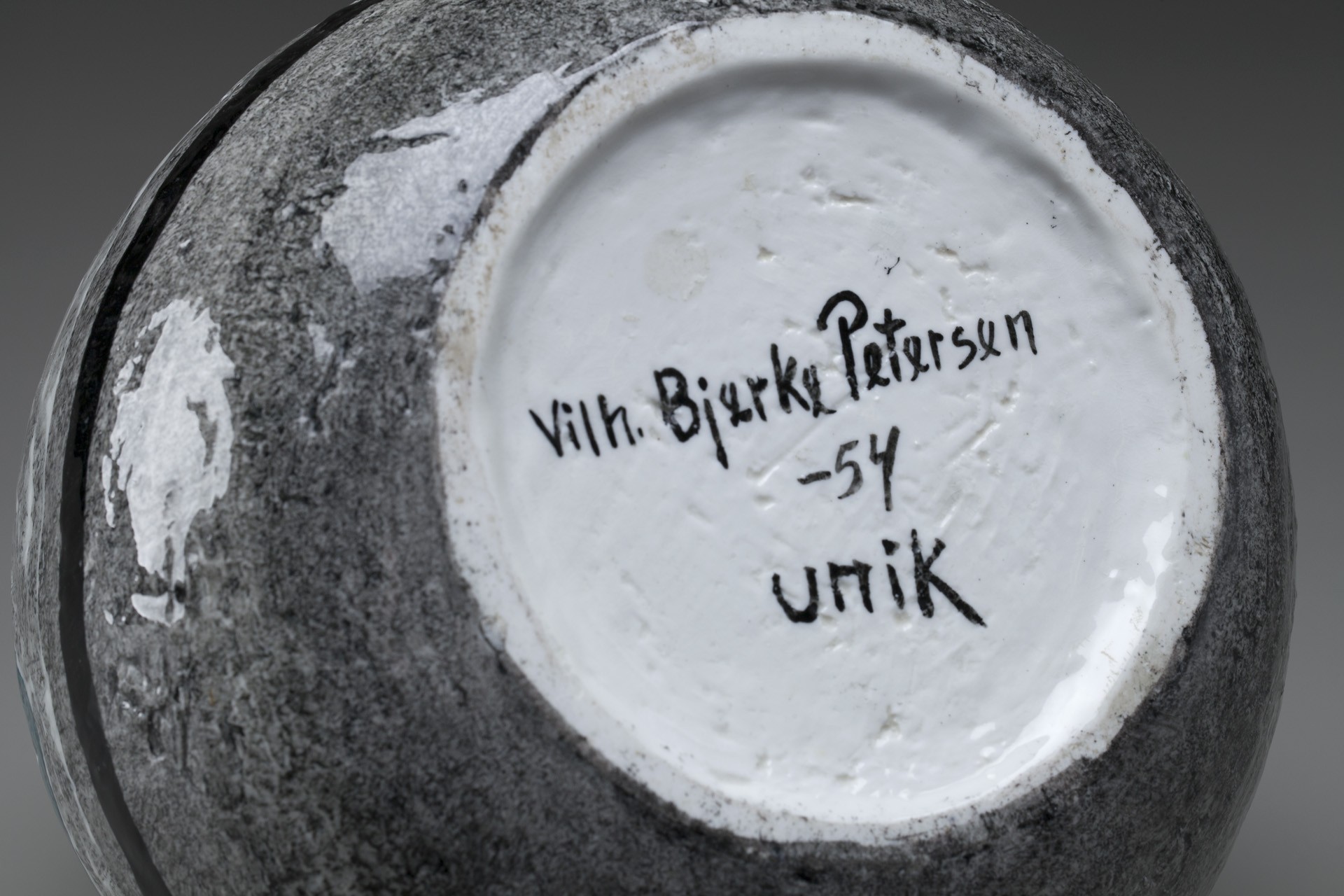 Vase image 4