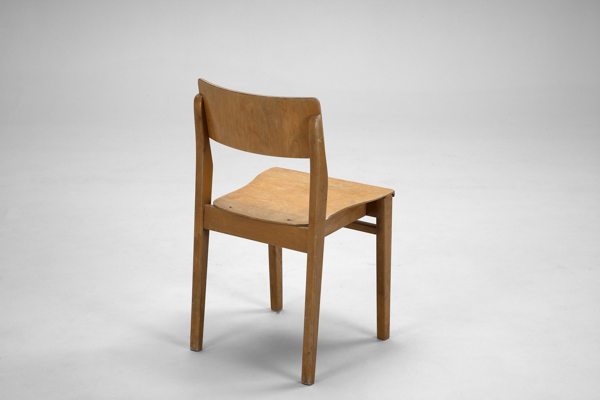 Desk and Chair image 3