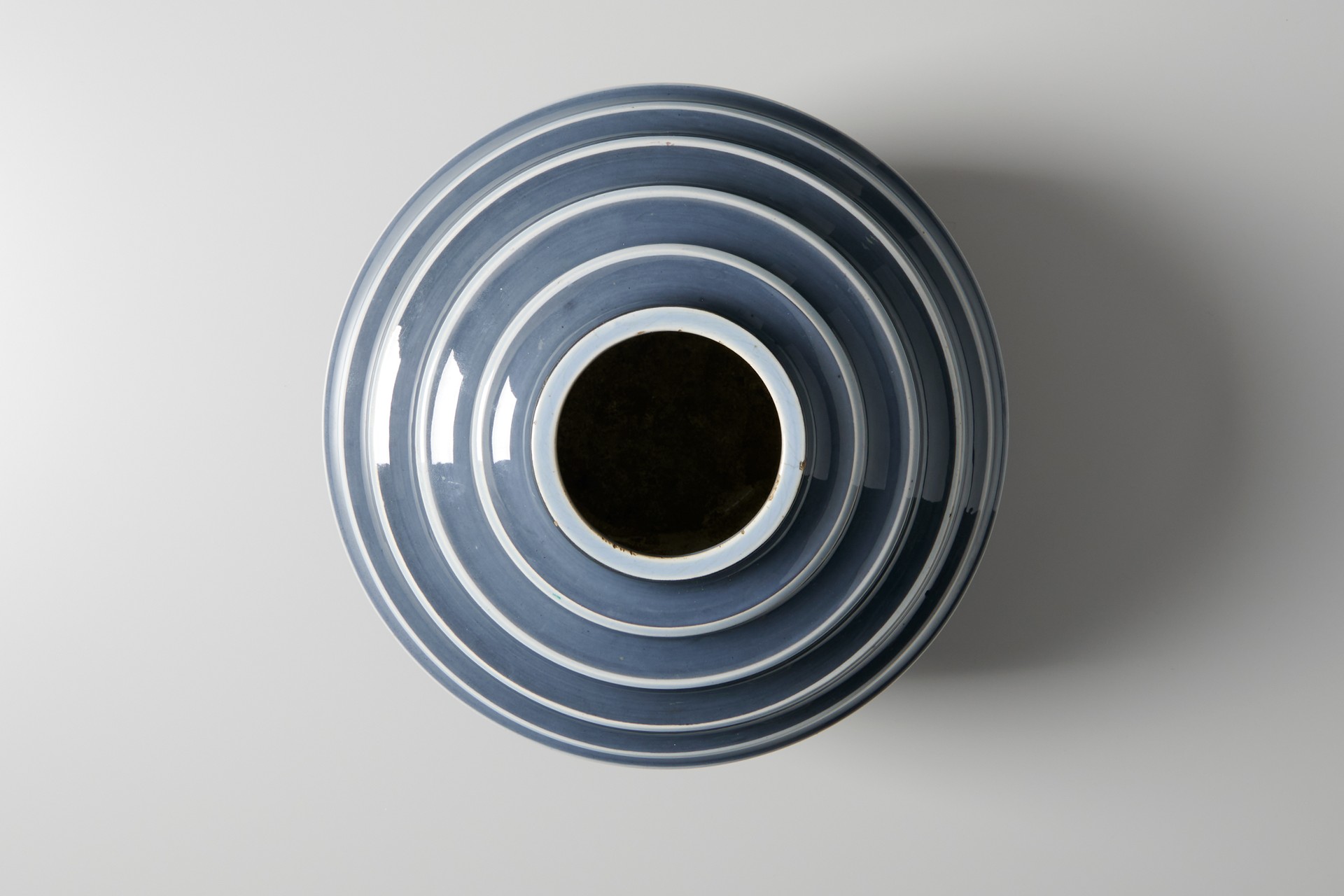 Vase image 3