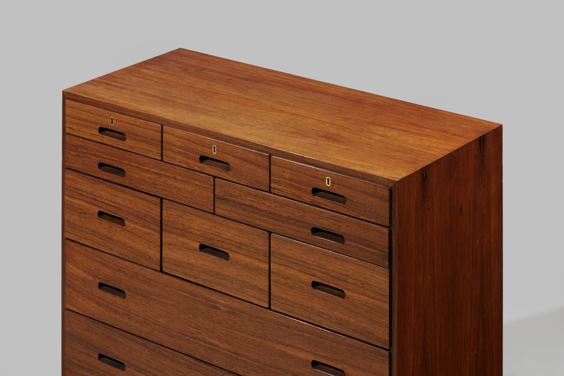 Chest of Drawers image 3