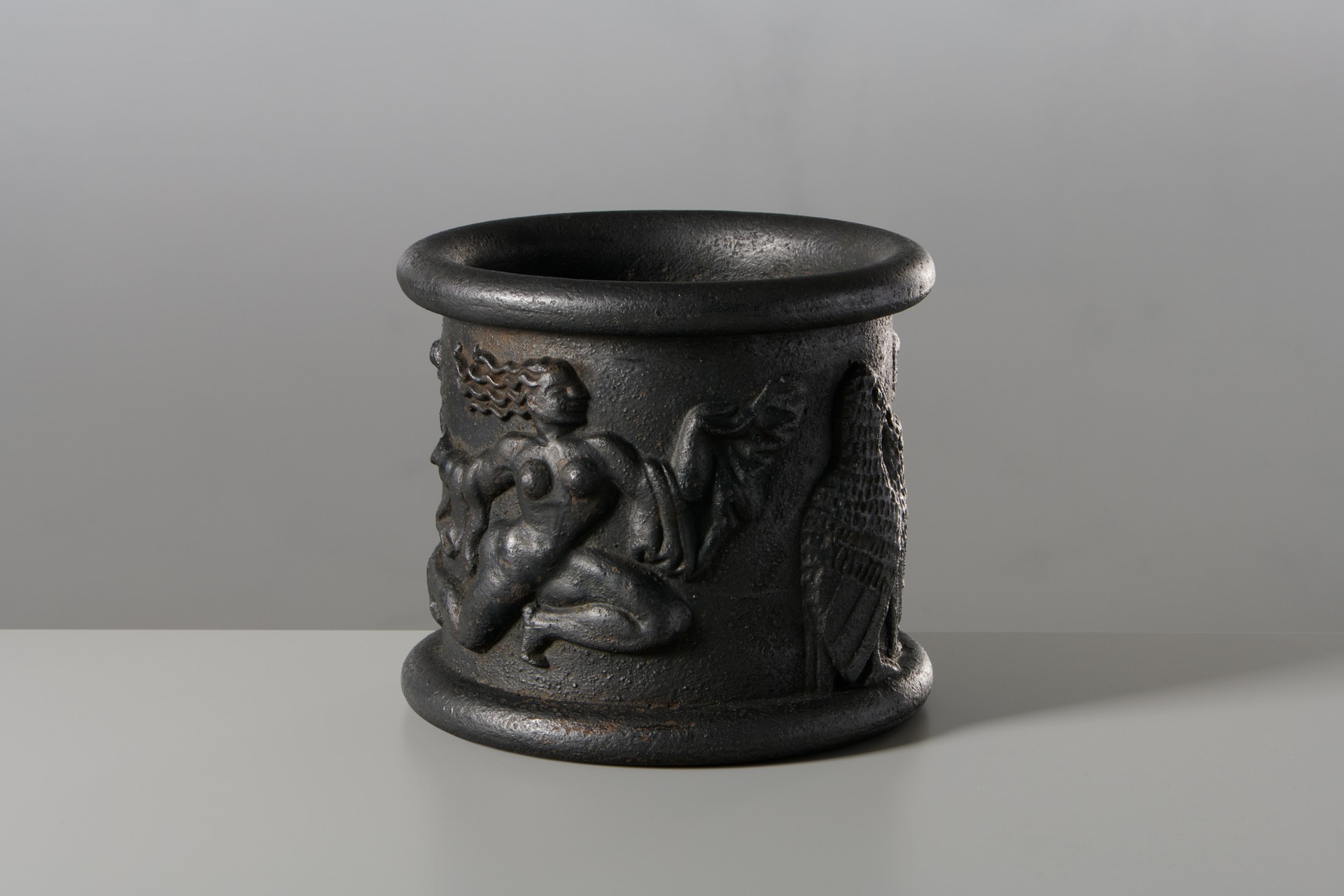 Set of Four Urns No.1 image 2