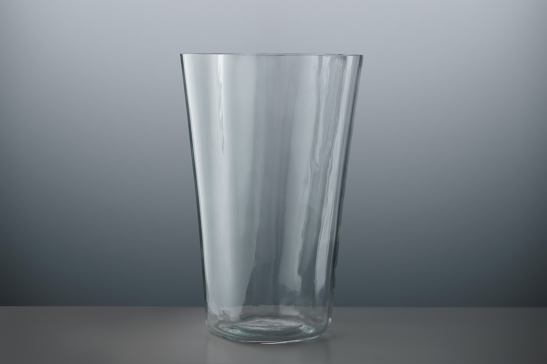 Vase, Model no. 3032 image 4