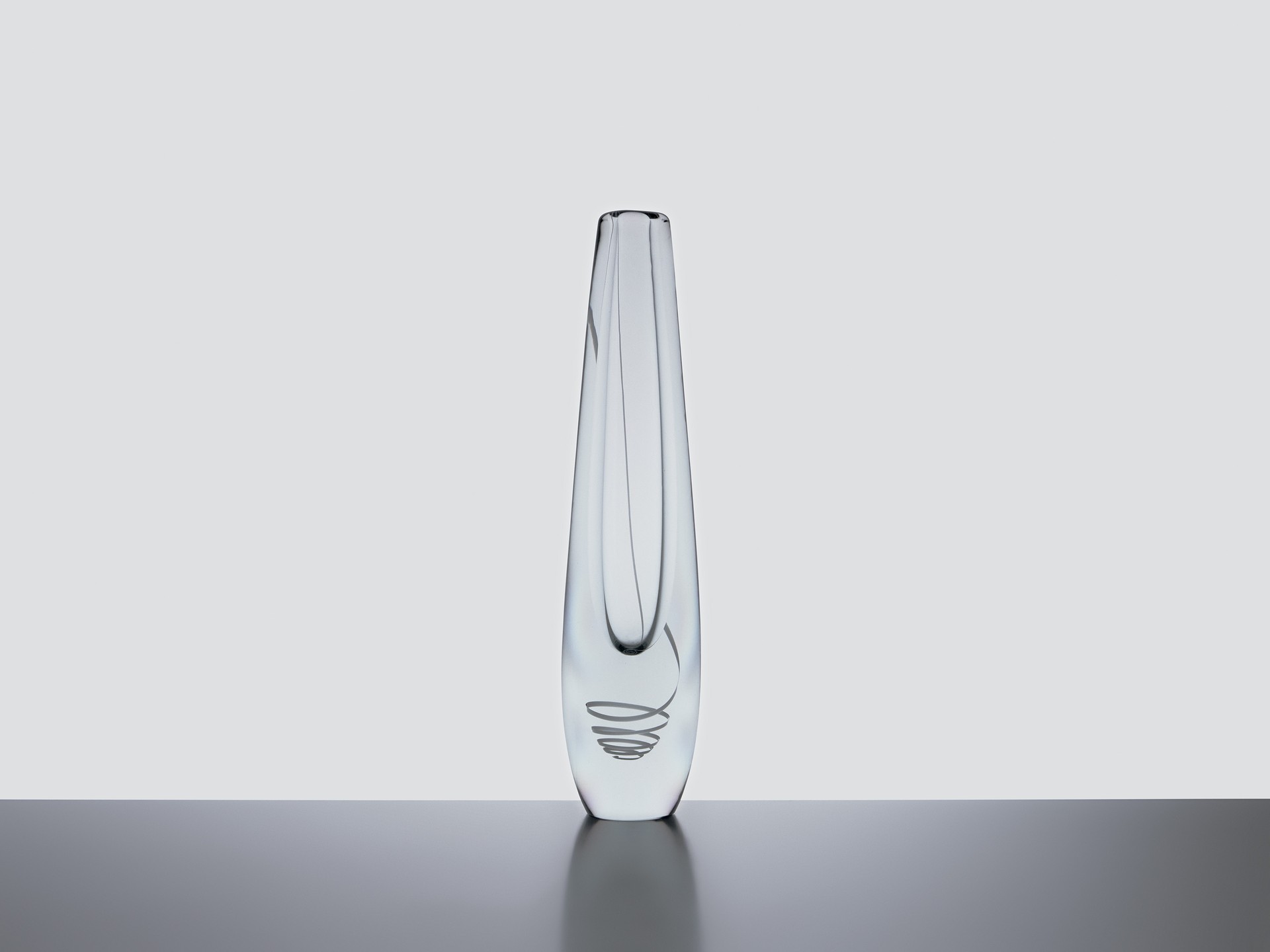 'Serpentine' Vase image 3