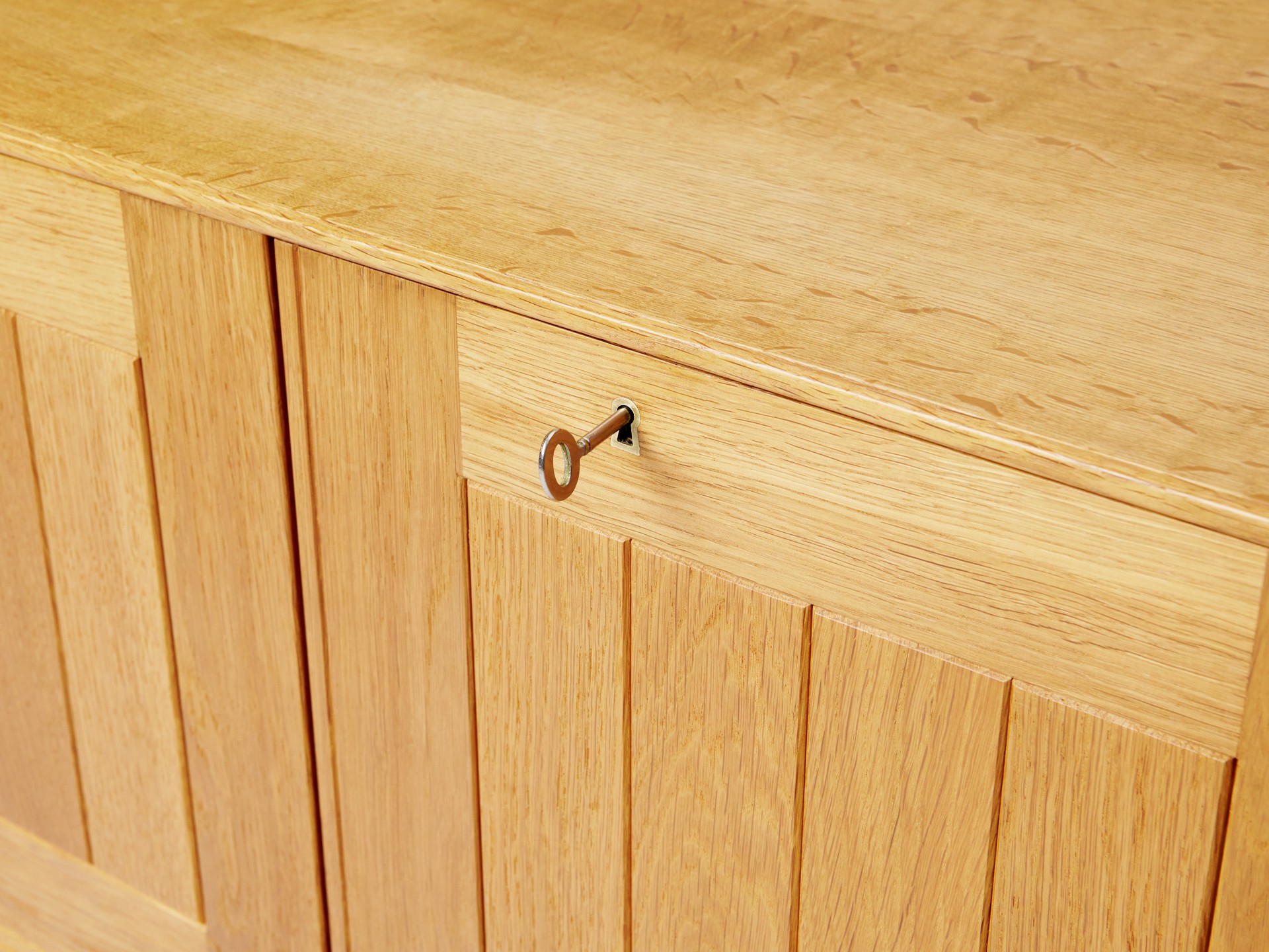 Set of Four Oak Cabinets image 5