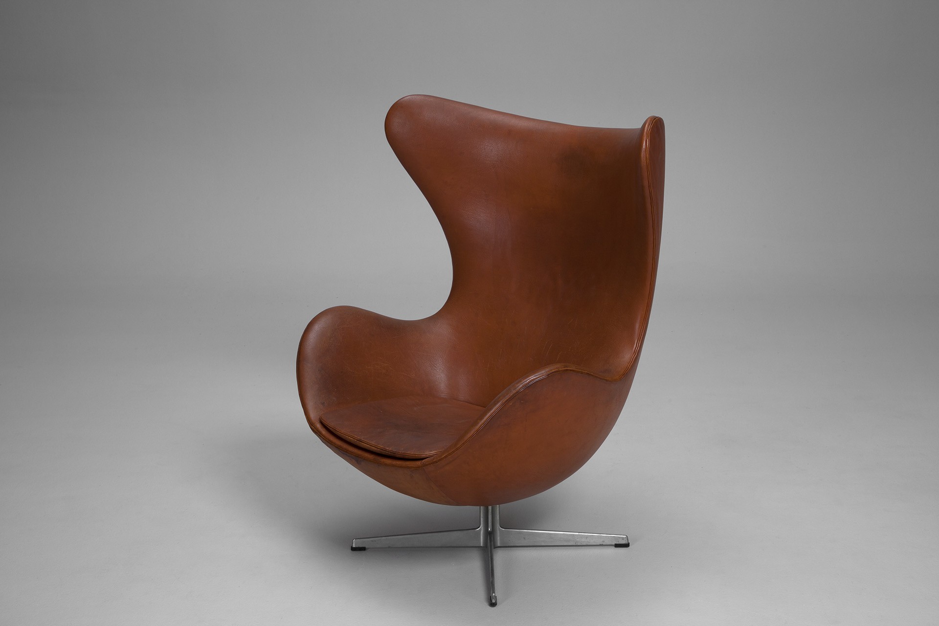 Egg Chair and Stool image 5