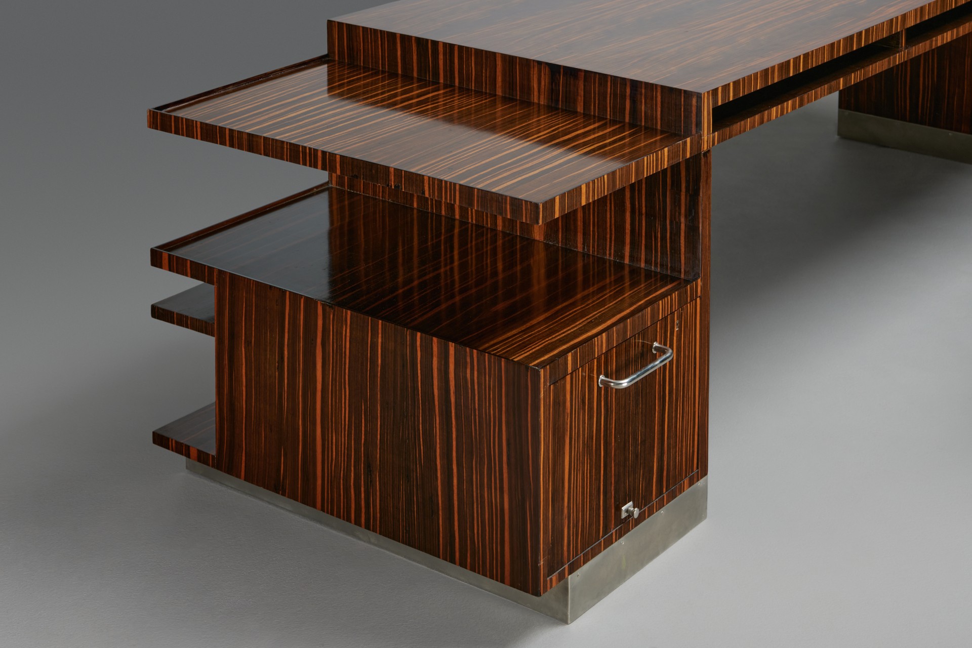 Unique Desk image 2