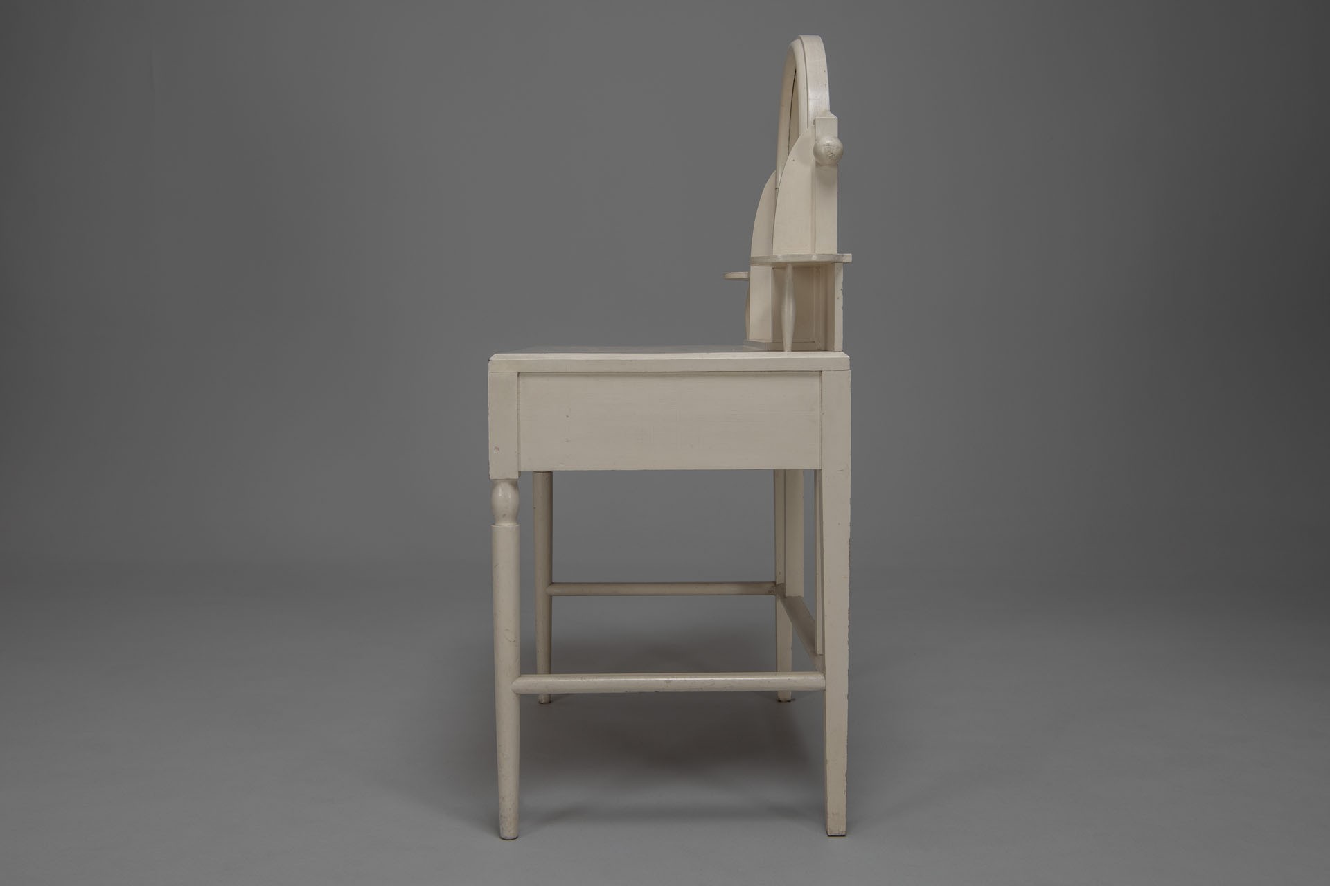 Dressing Table image 5