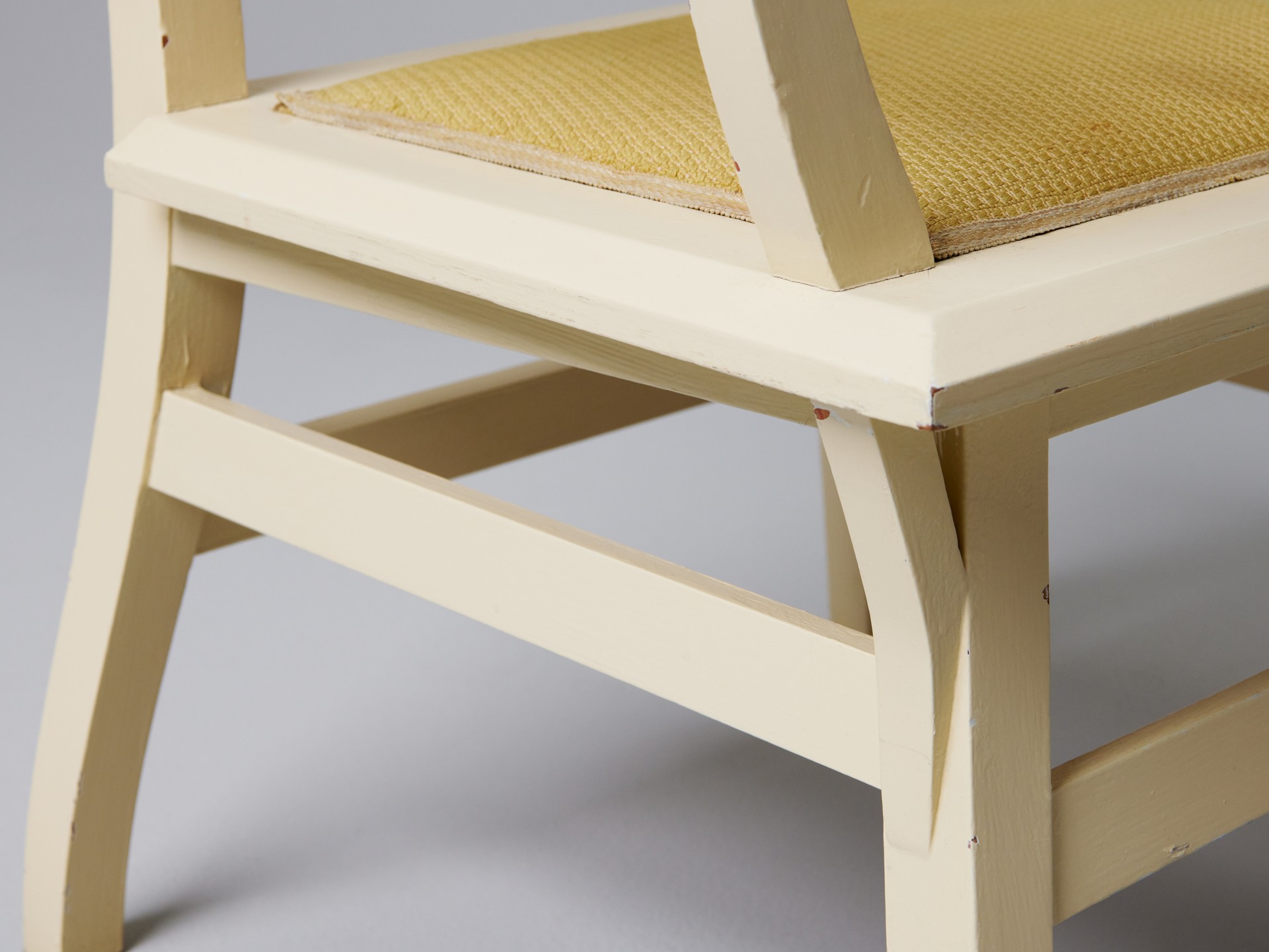Pair of Amchairs and Table image 7