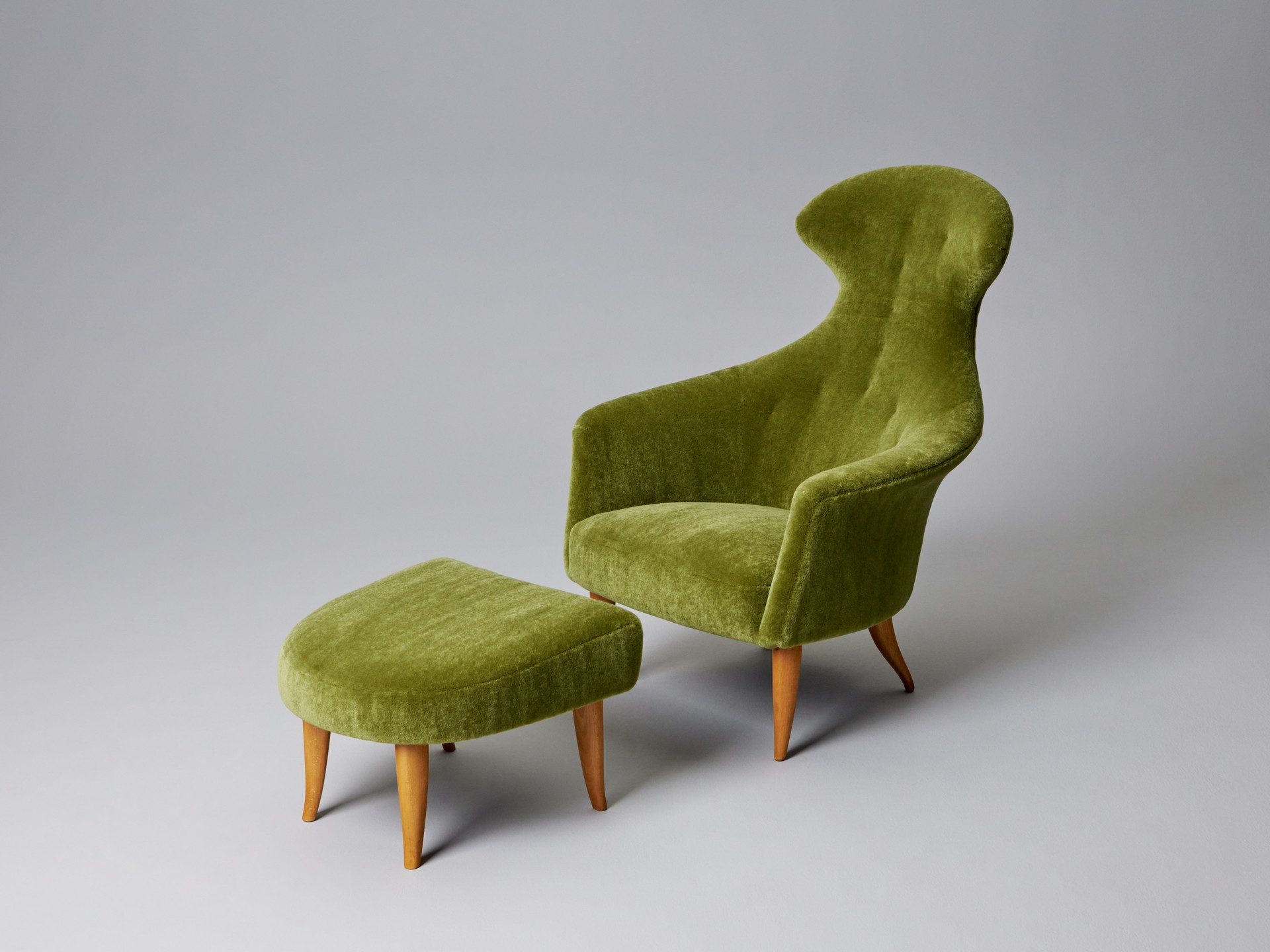 Lounge Chair and Footstool "Big Eva"