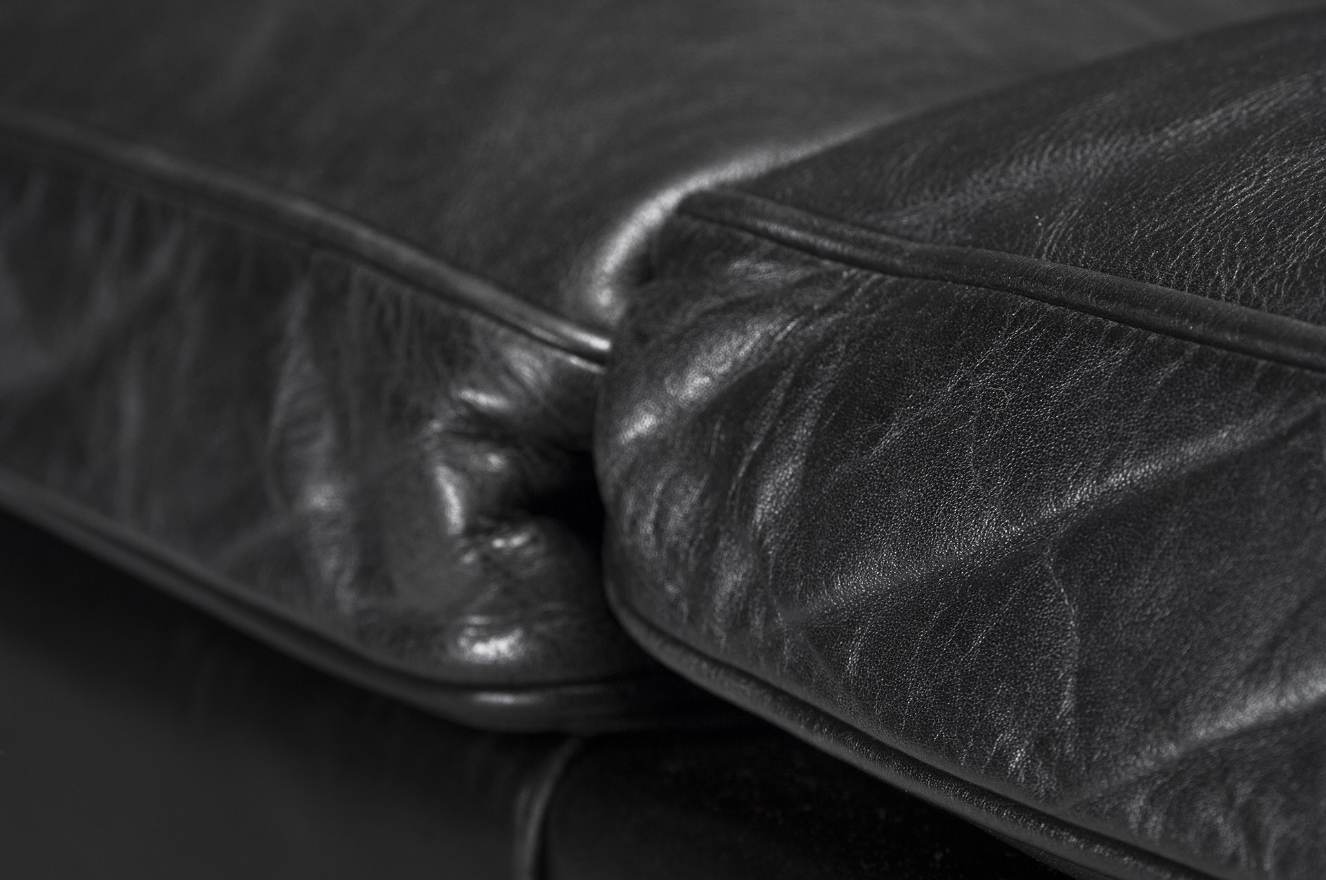 Sofa image 4