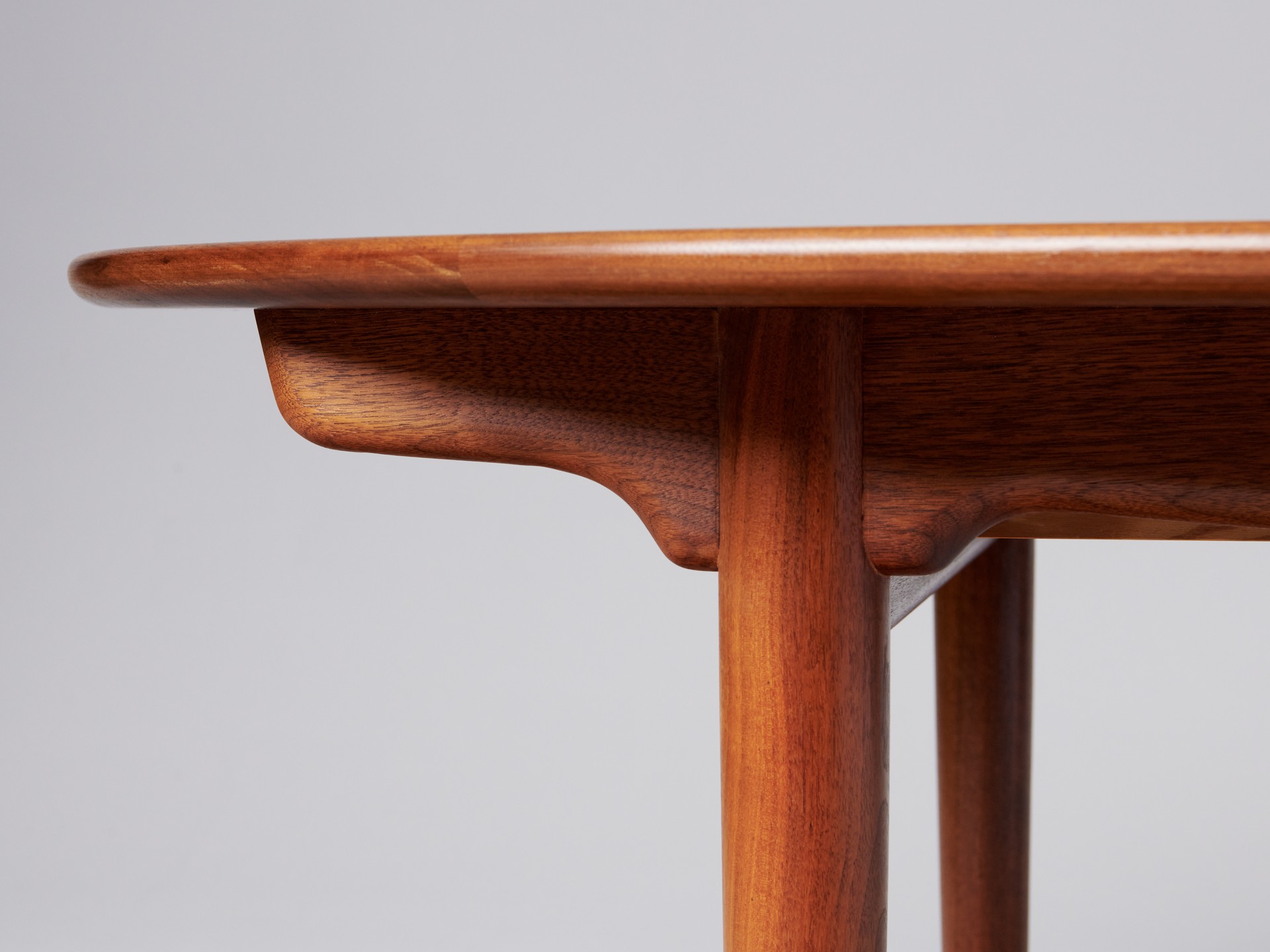 Extendable Dining Table image 6