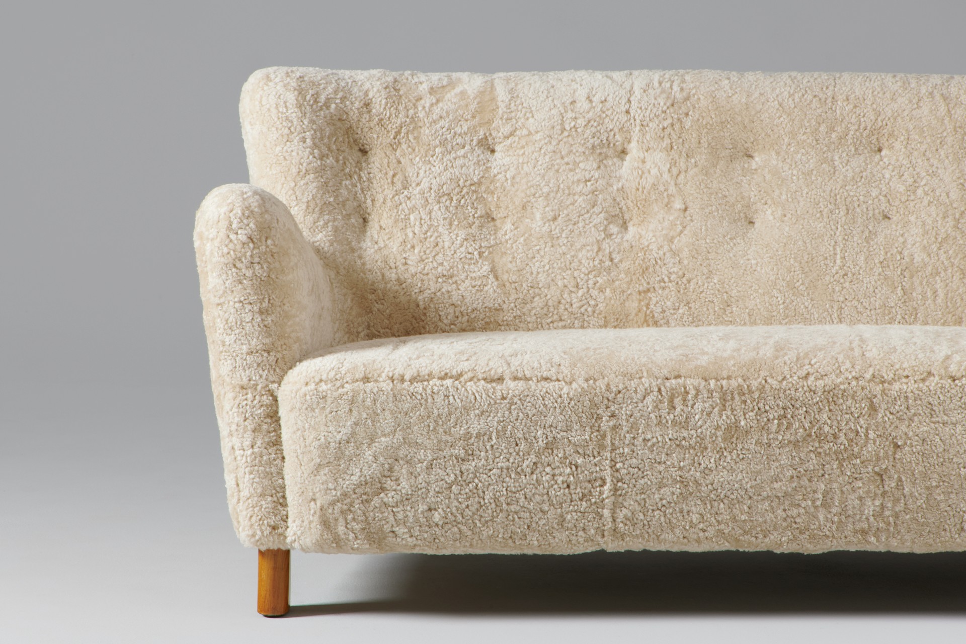 Sofa image 4